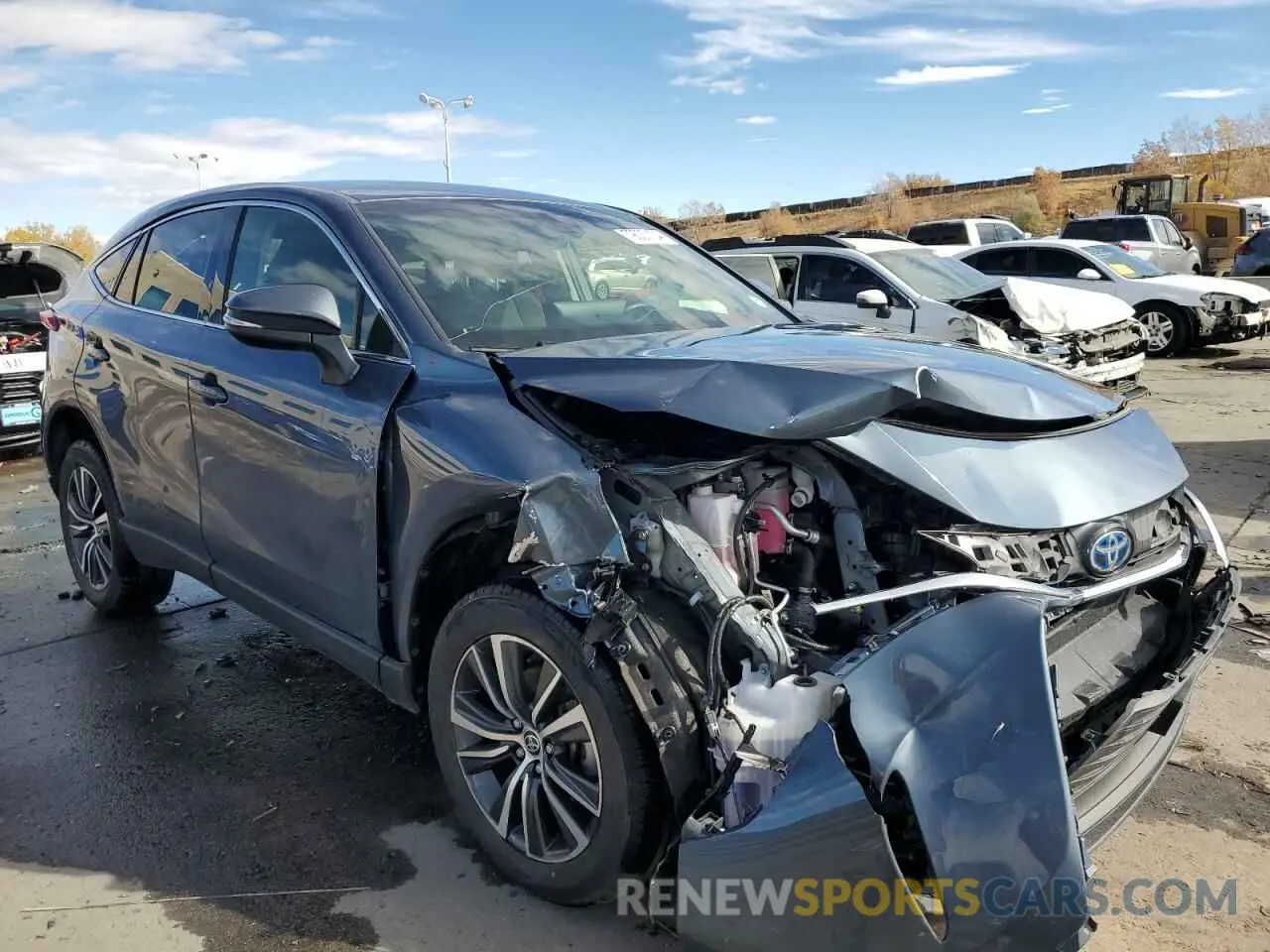 4 Photograph of a damaged car JTEAAAAH8NJ105880 TOYOTA VENZA 2022