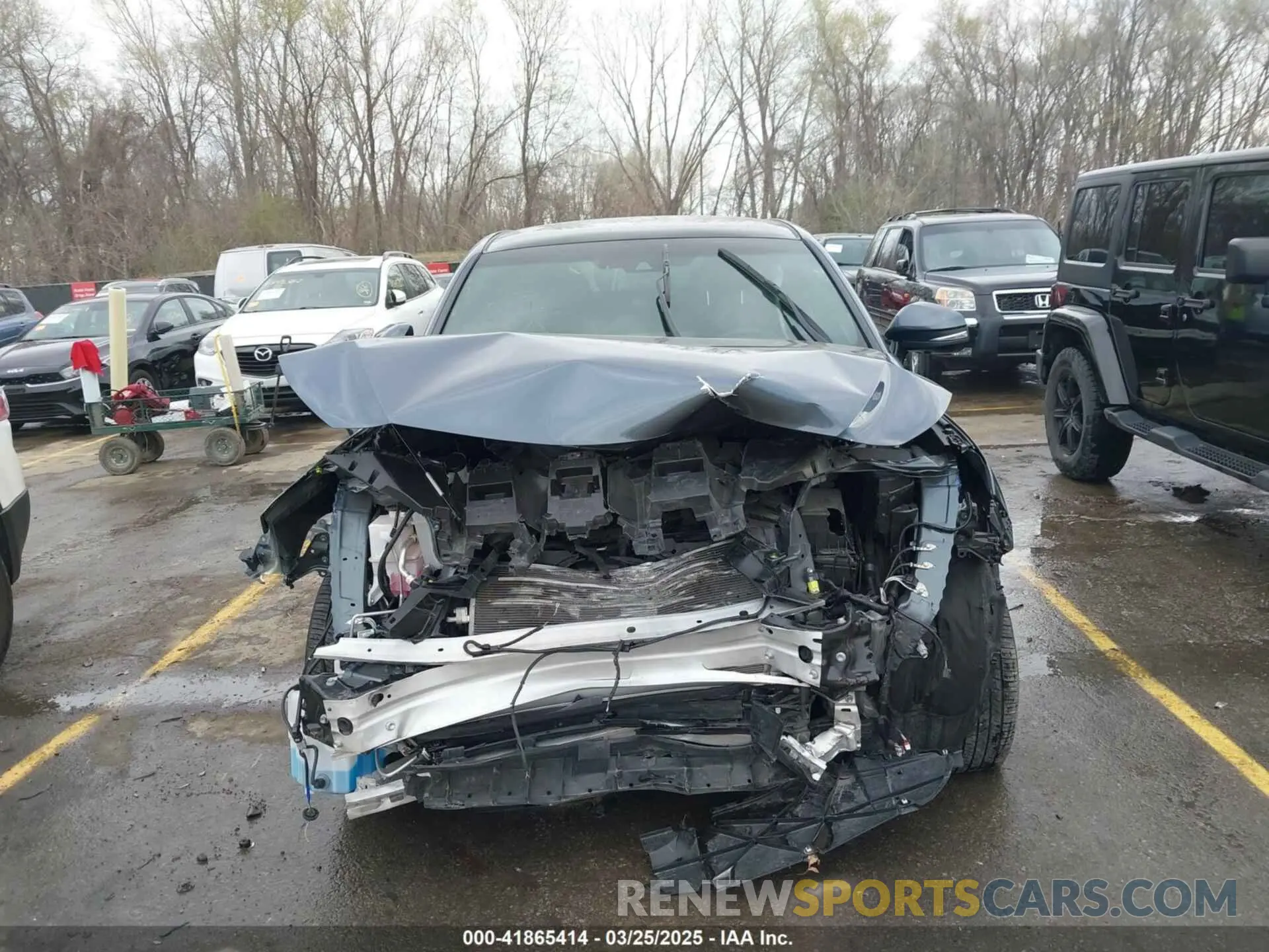 13 Photograph of a damaged car JTEAAAAH9NJ094694 TOYOTA VENZA 2022