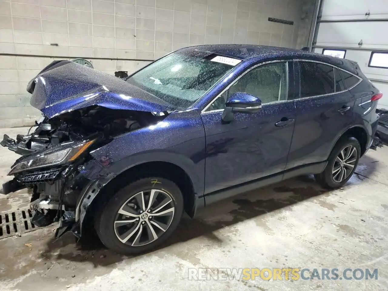 1 Photograph of a damaged car JTEAAAAH9NJ099426 TOYOTA VENZA 2022