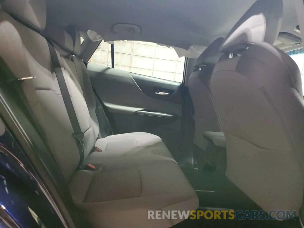 11 Photograph of a damaged car JTEAAAAH9NJ099426 TOYOTA VENZA 2022
