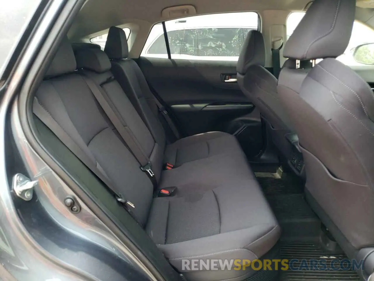 11 Photograph of a damaged car JTEAAAAH9NJ108982 TOYOTA VENZA 2022