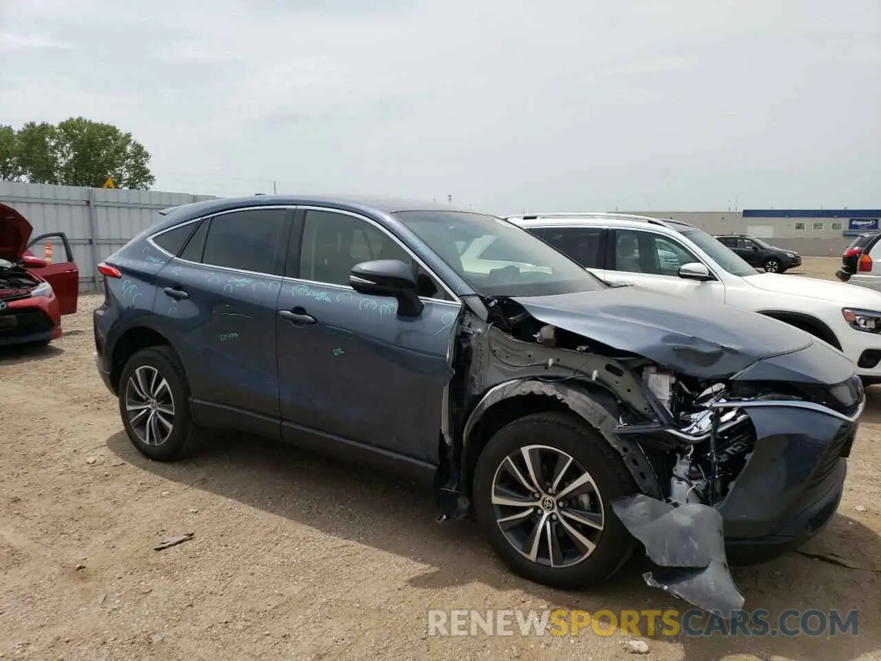 4 Photograph of a damaged car JTEAAAAH9NJ108982 TOYOTA VENZA 2022