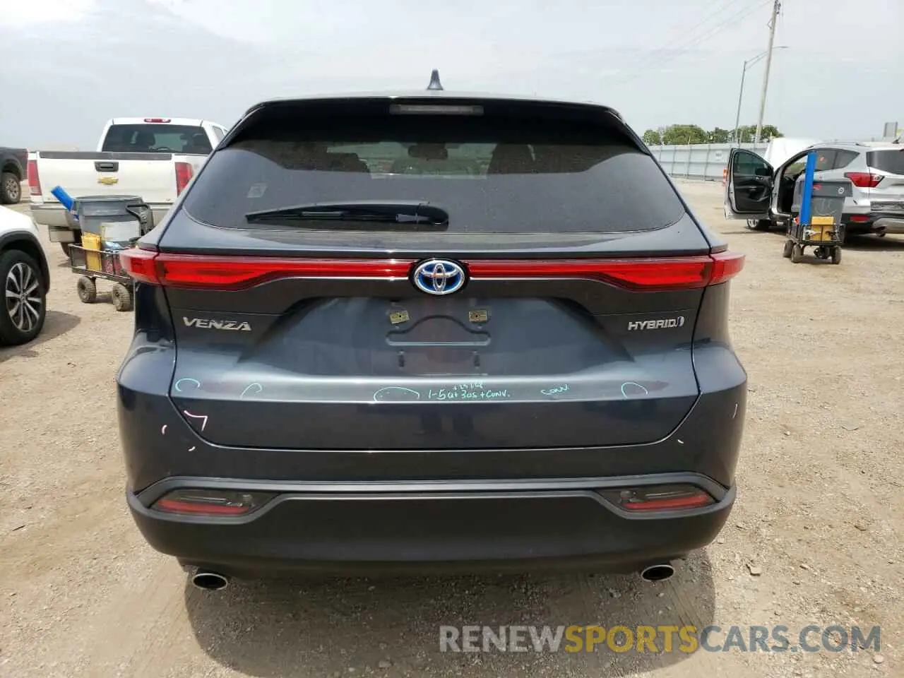 6 Photograph of a damaged car JTEAAAAH9NJ108982 TOYOTA VENZA 2022