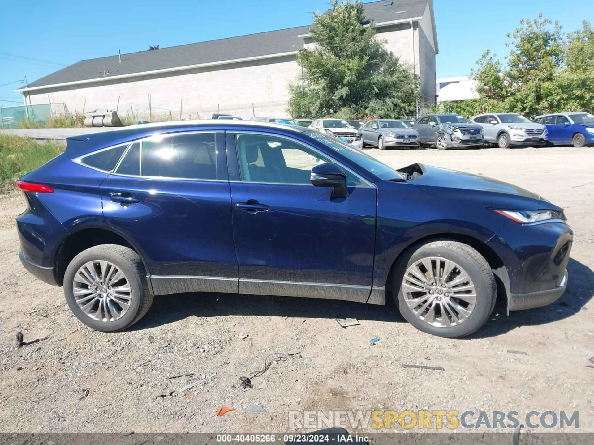 13 Photograph of a damaged car JTEAAAAH9NJ116144 TOYOTA VENZA 2022