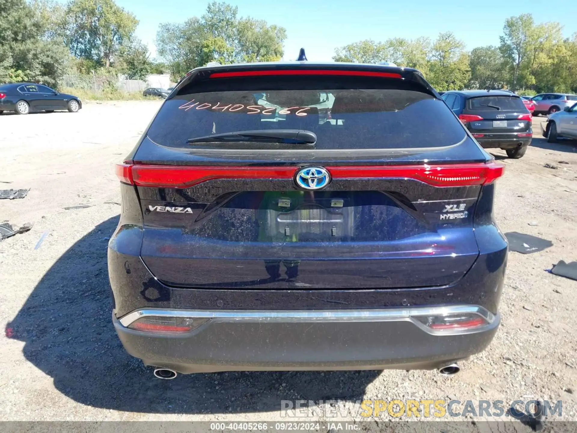 16 Photograph of a damaged car JTEAAAAH9NJ116144 TOYOTA VENZA 2022
