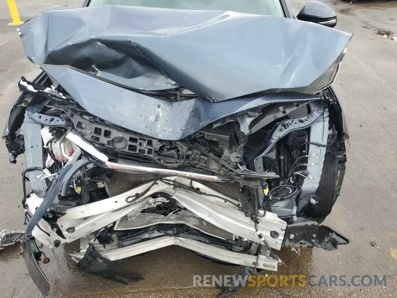 12 Photograph of a damaged car JTEAAAAHXNJ091612 TOYOTA VENZA 2022