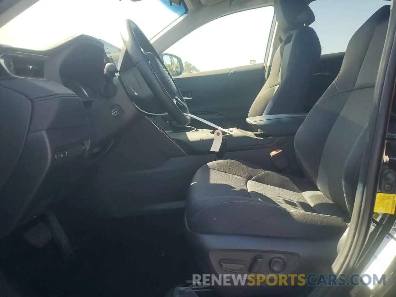 7 Photograph of a damaged car JTEAAAAHXNJ092890 TOYOTA VENZA 2022