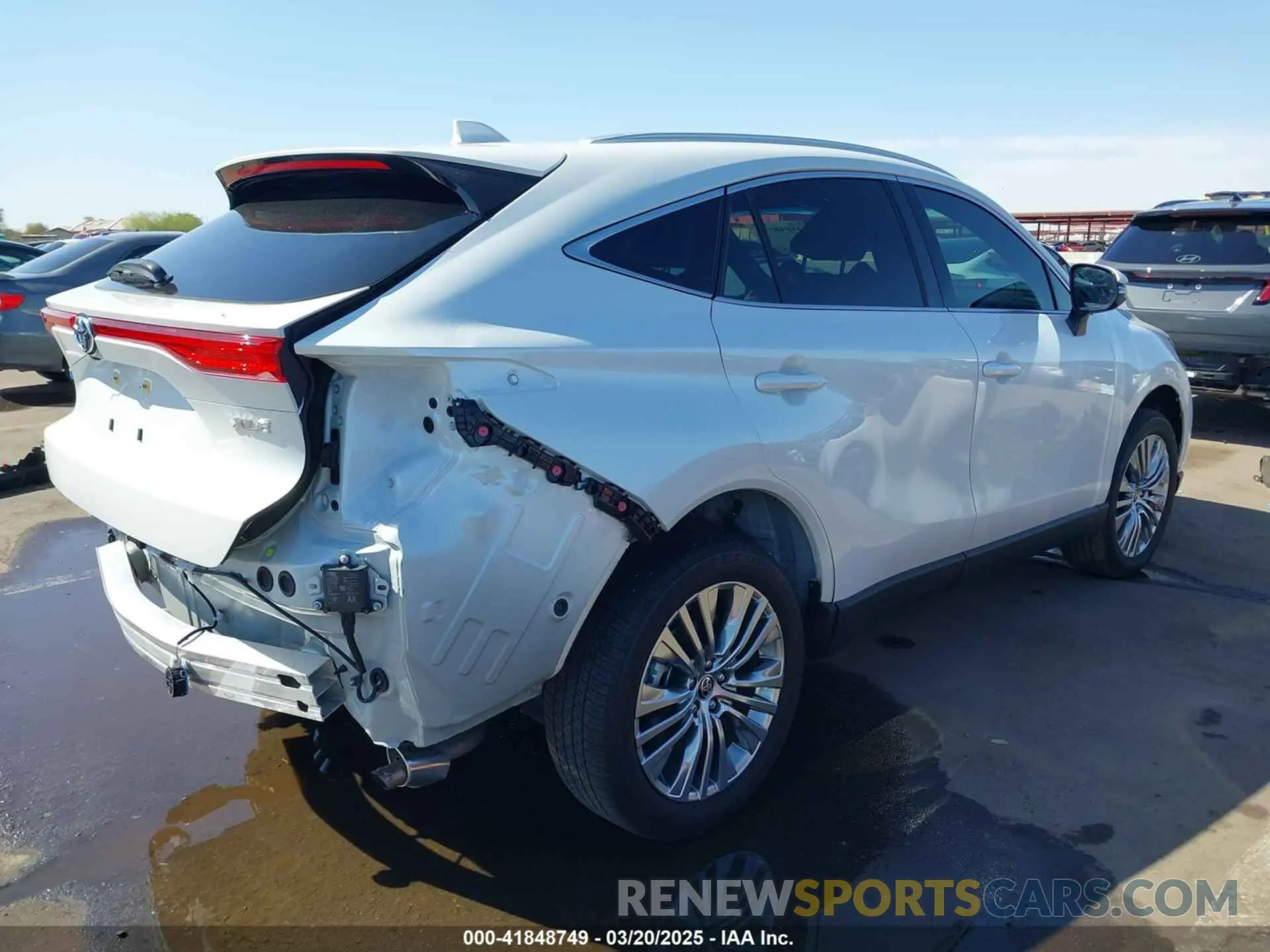 4 Photograph of a damaged car JTEAAAAH1PJ152011 TOYOTA VENZA 2023