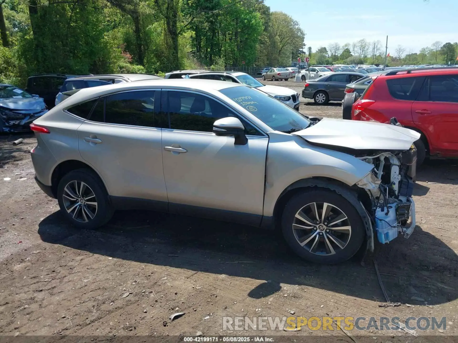 13 Photograph of a damaged car JTEAAAAH4PJ124008 TOYOTA VENZA 2023