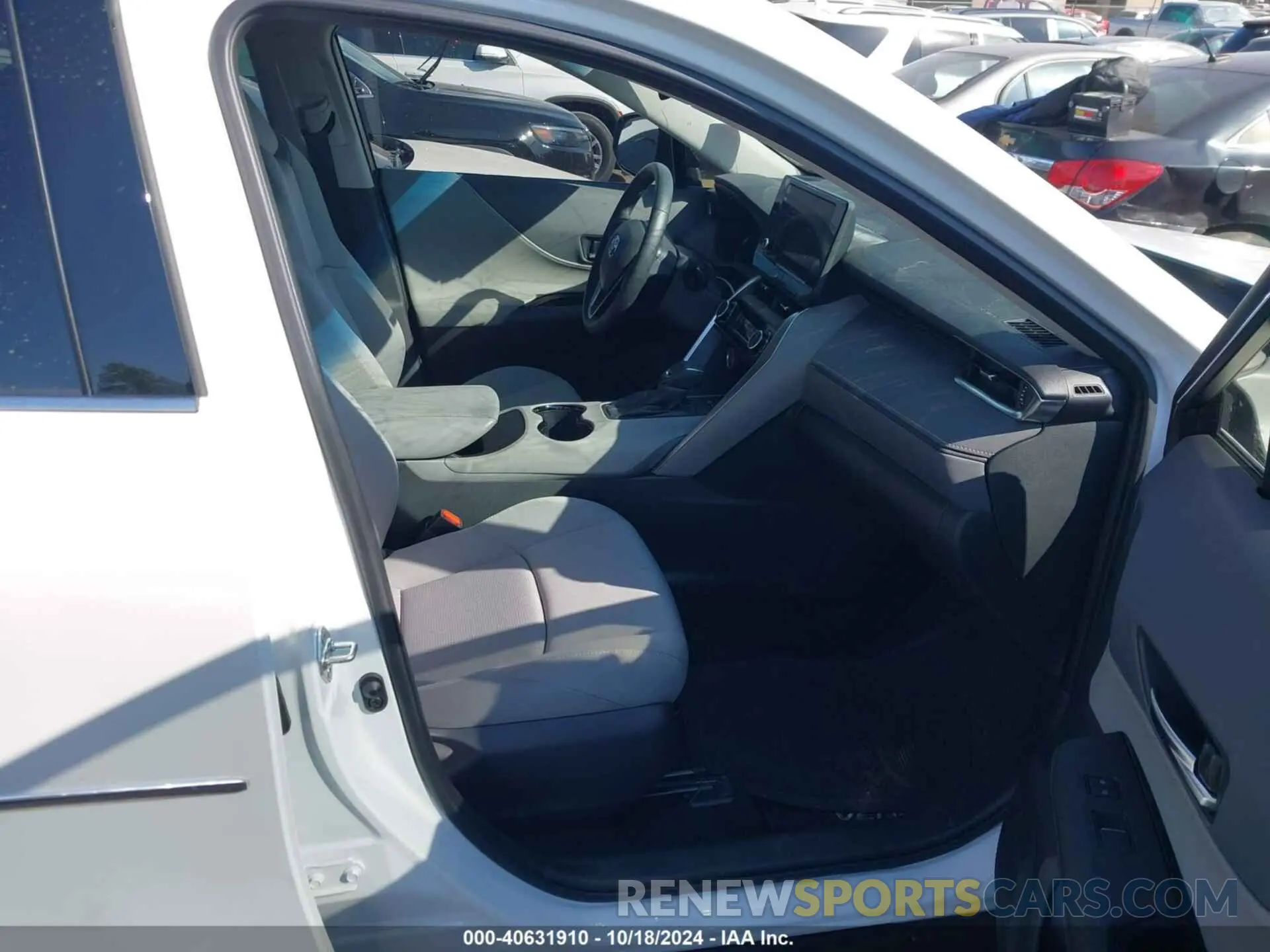 5 Photograph of a damaged car JTEAAAAH4PJ132366 TOYOTA VENZA 2023