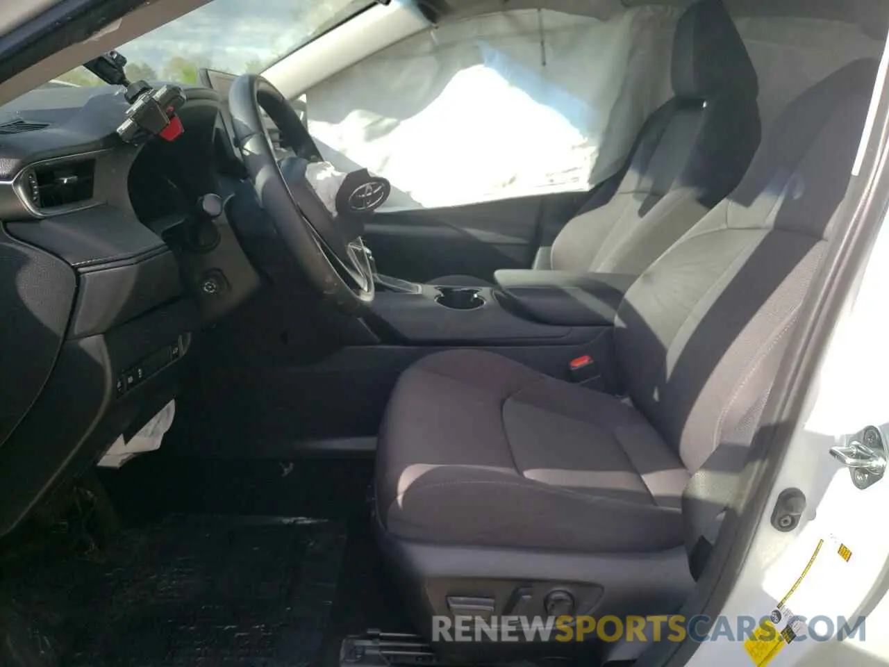 7 Photograph of a damaged car JTEAAAAH5PJ131758 TOYOTA VENZA 2023