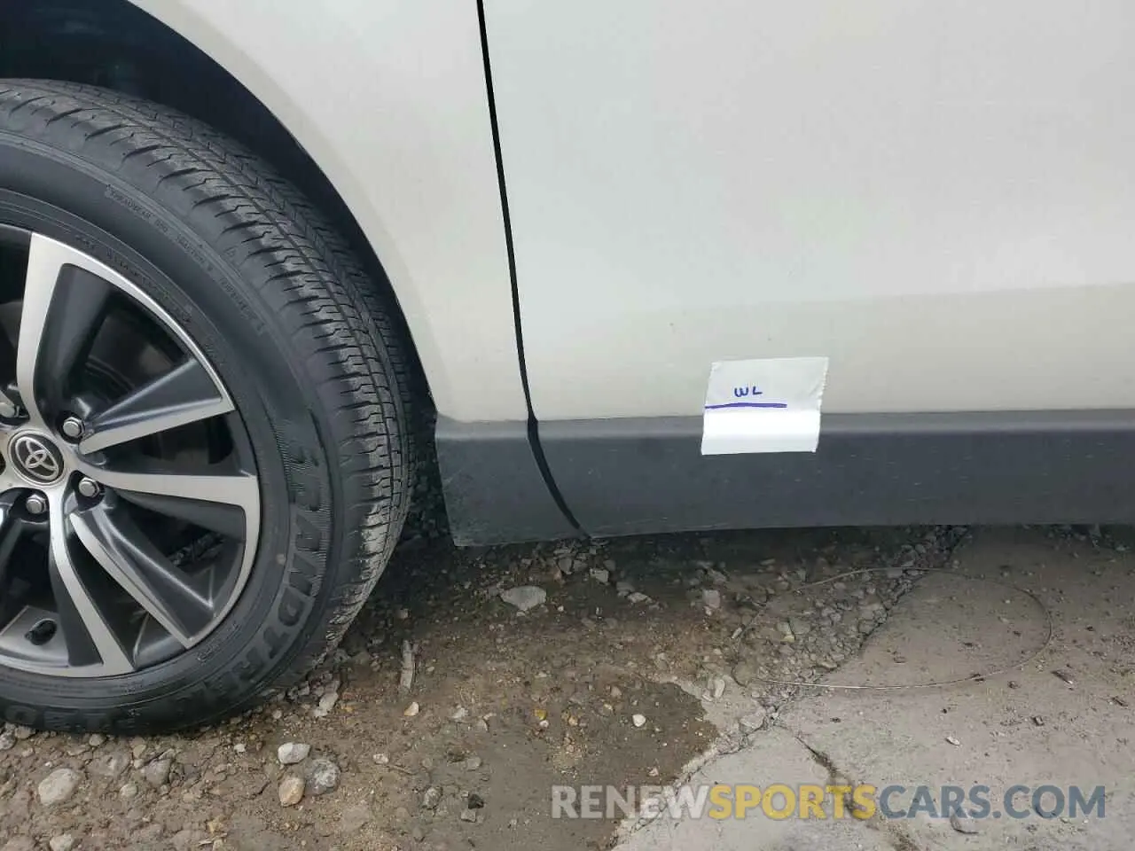 13 Photograph of a damaged car JTEAAAAH5PJ134580 TOYOTA VENZA 2023