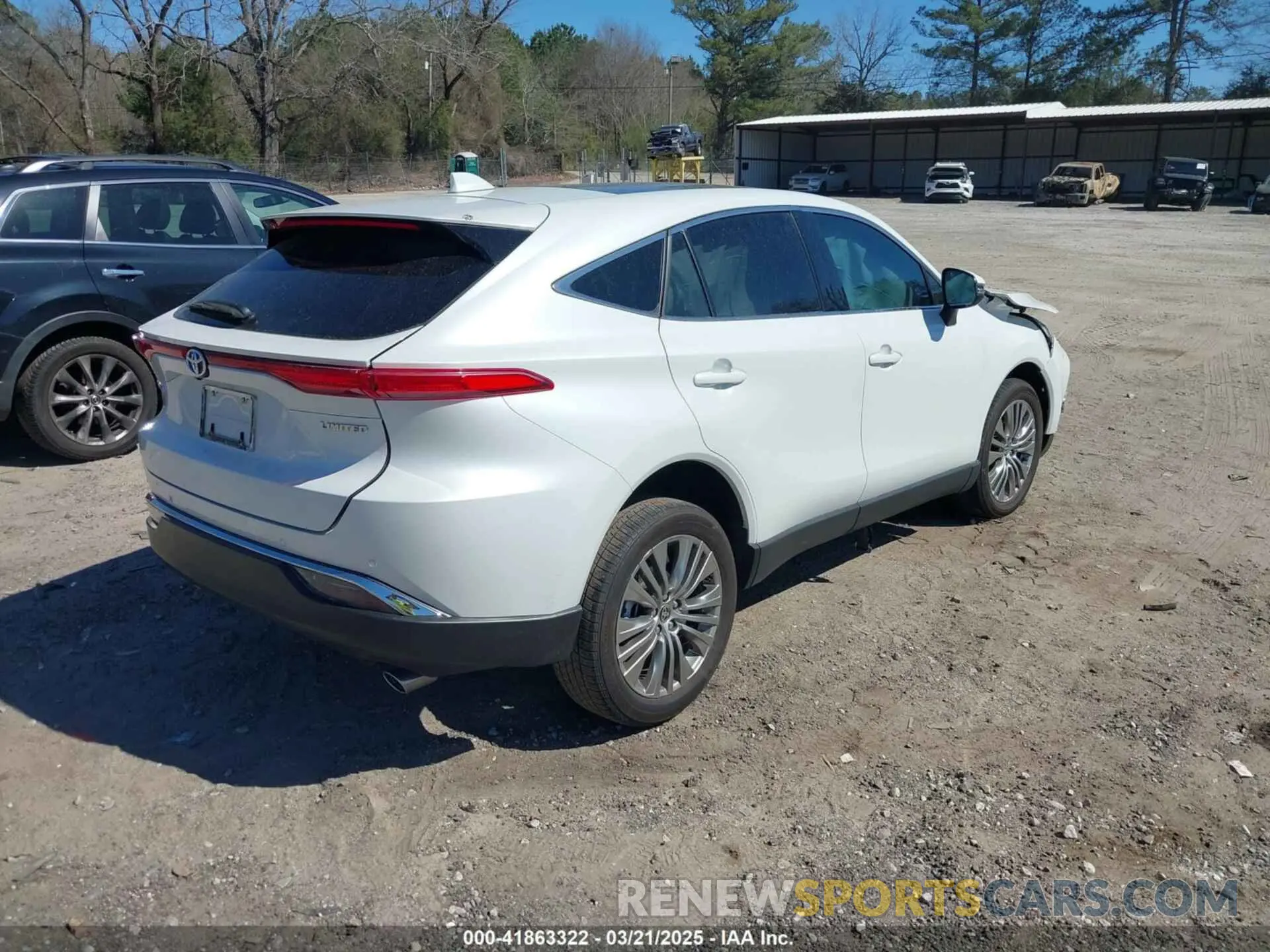 4 Photograph of a damaged car JTEAAAAH5PJ136989 TOYOTA VENZA 2023