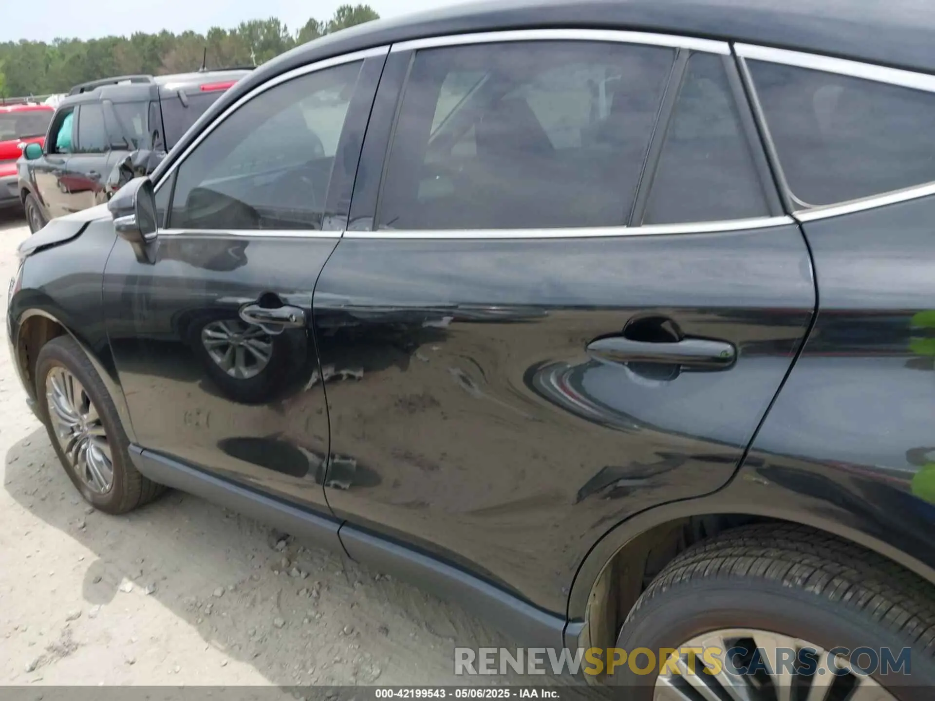 14 Photograph of a damaged car JTEAAAAH5PJ150438 TOYOTA VENZA 2023