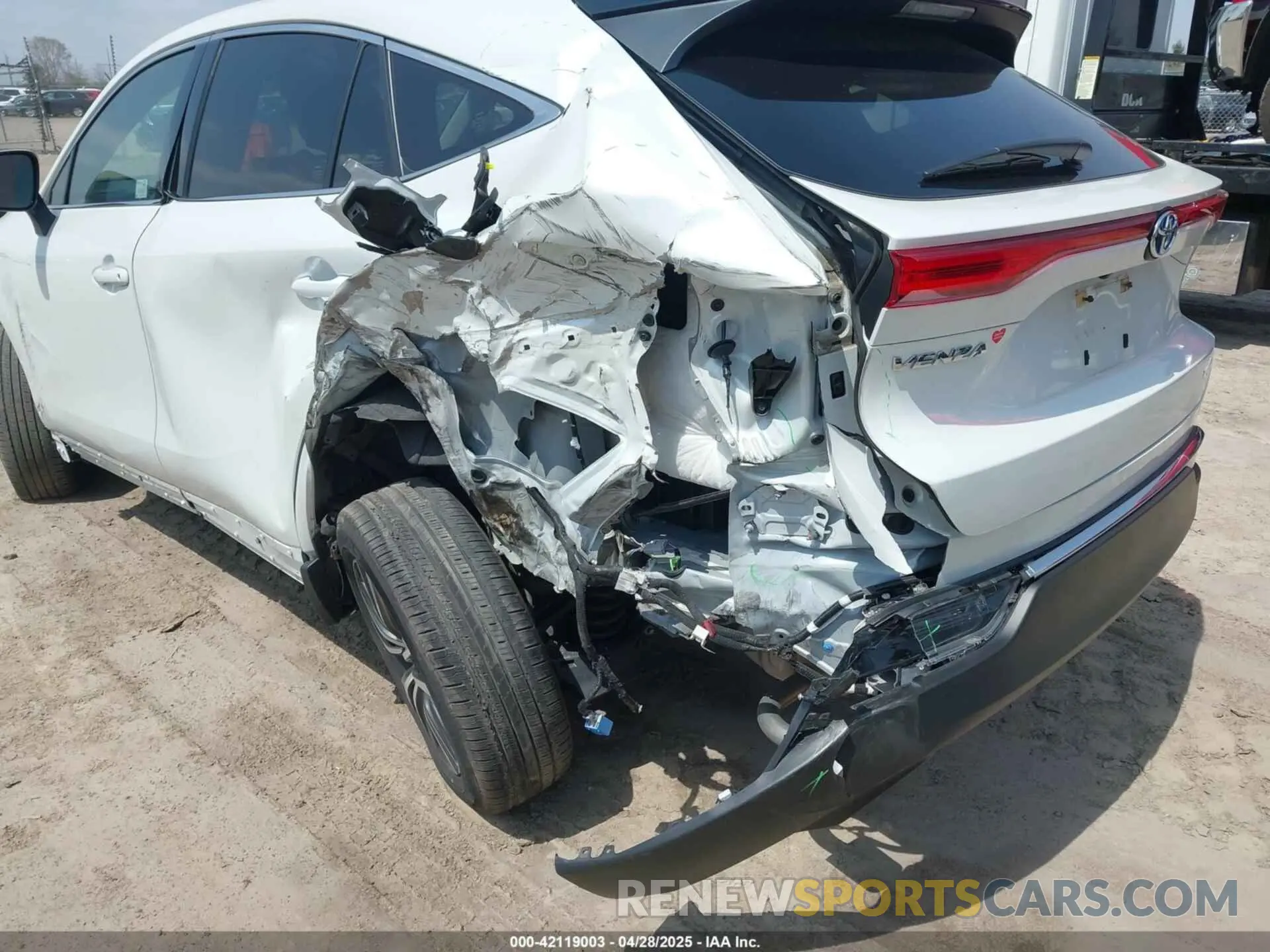 12 Photograph of a damaged car JTEAAAAH7PJ119708 TOYOTA VENZA 2023