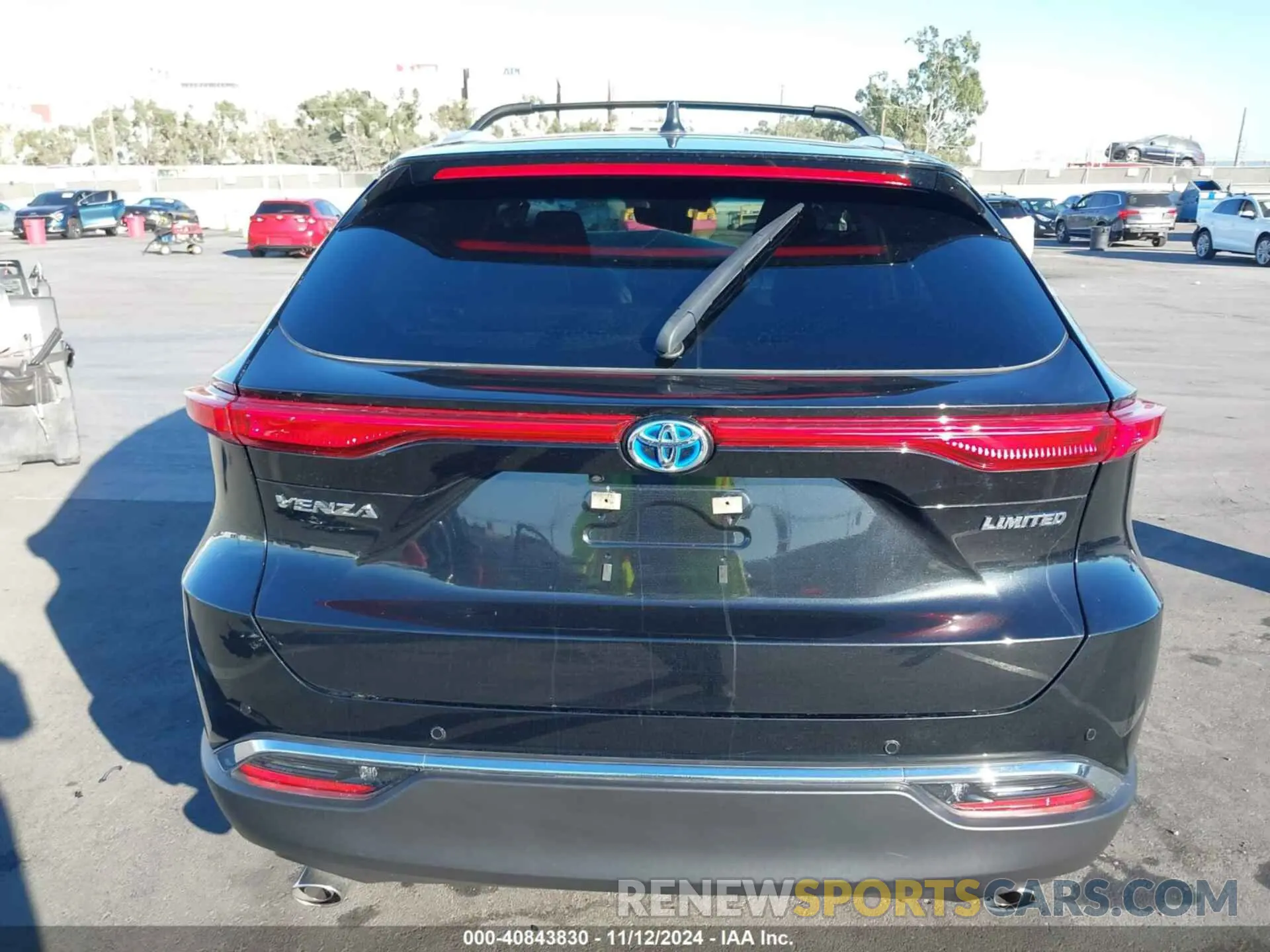 17 Photograph of a damaged car JTEAAAAH7PJ121698 TOYOTA VENZA 2023