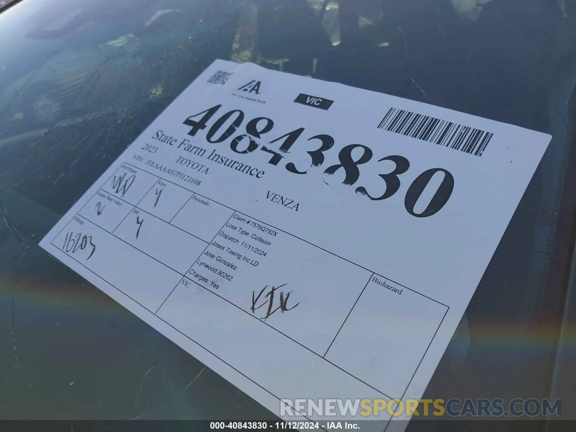 18 Photograph of a damaged car JTEAAAAH7PJ121698 TOYOTA VENZA 2023