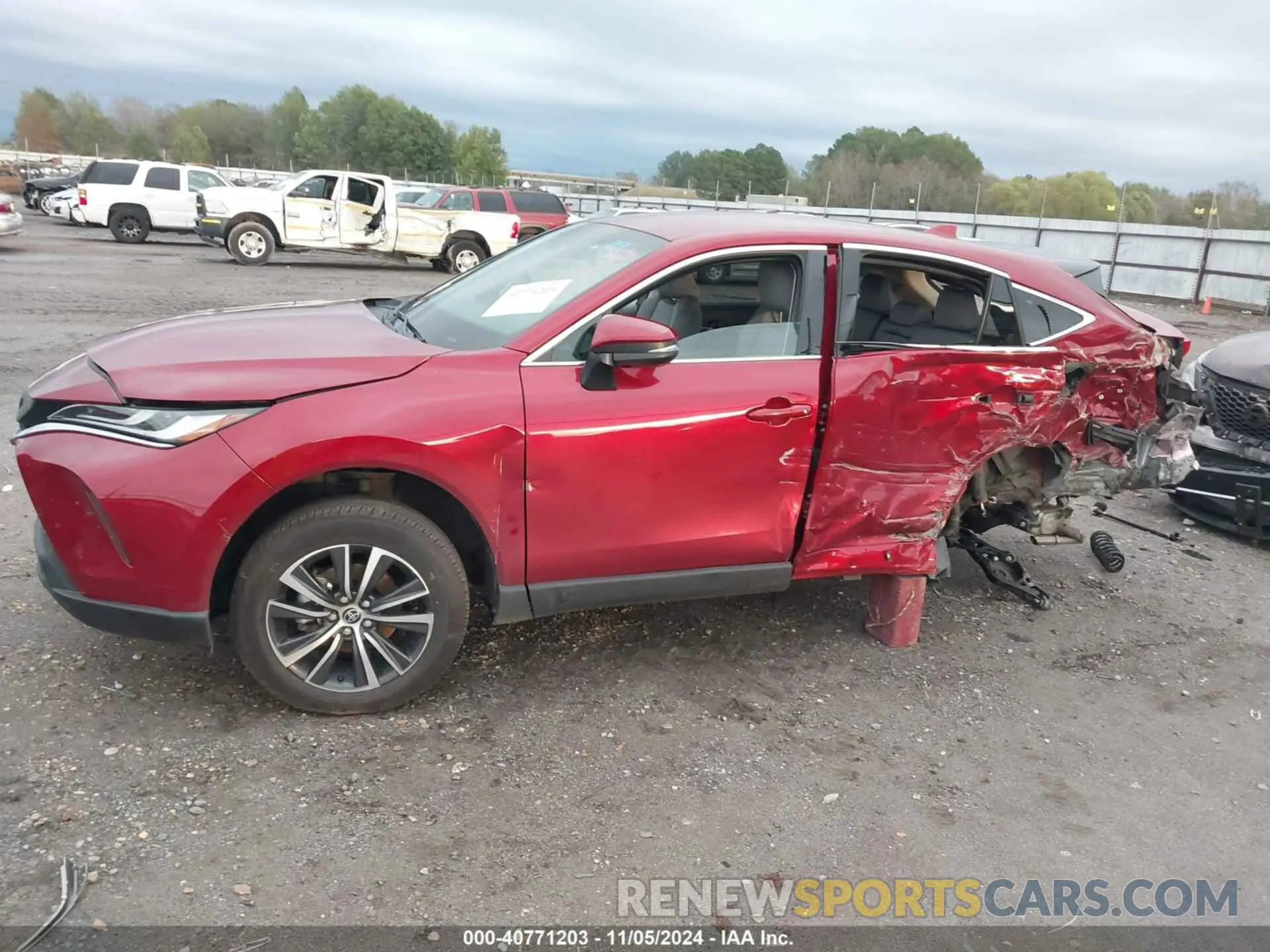 13 Photograph of a damaged car JTEAAAAH8PJ120088 TOYOTA VENZA 2023