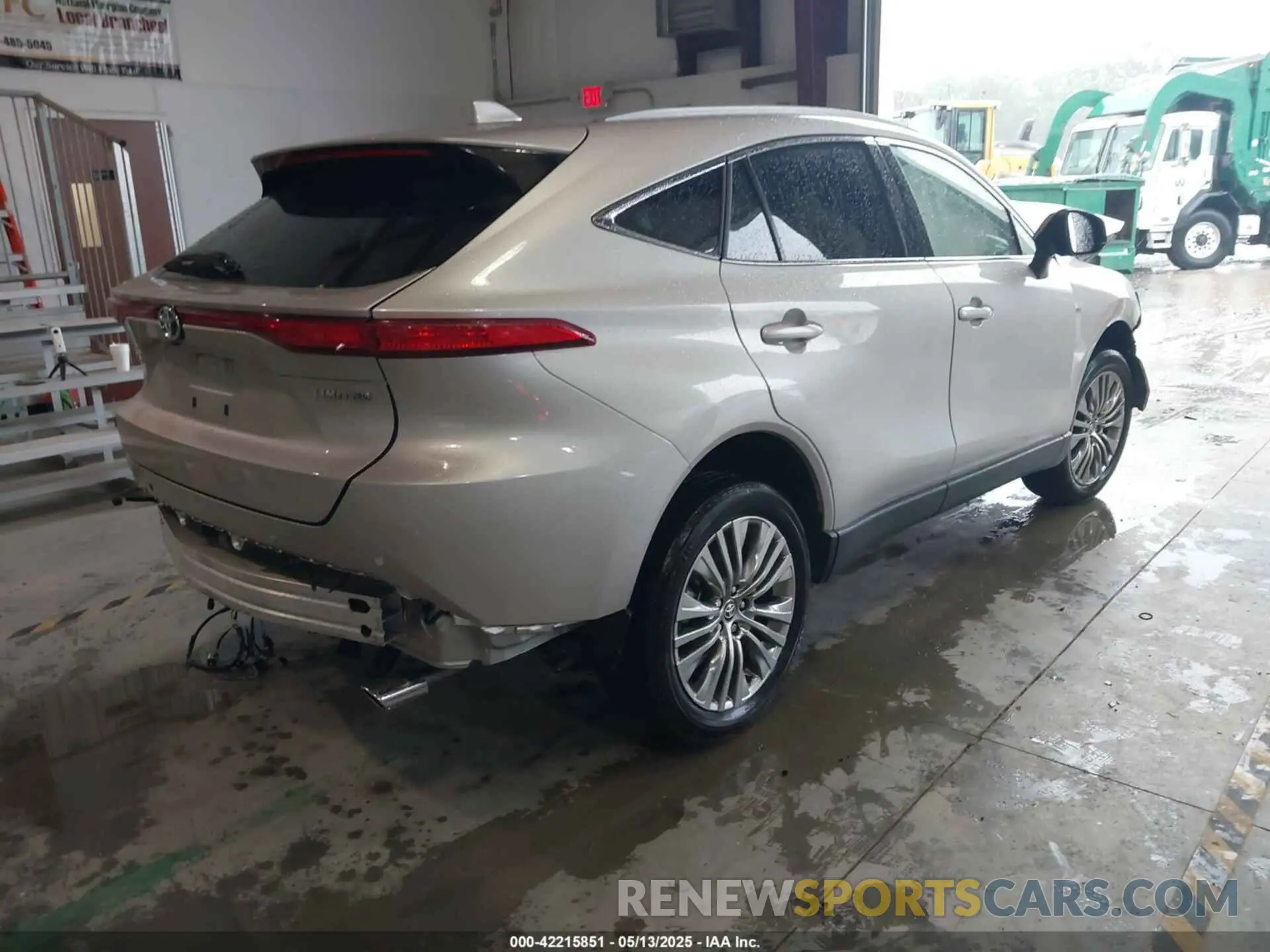 4 Photograph of a damaged car JTEAAAAH8PJ138283 TOYOTA VENZA 2023