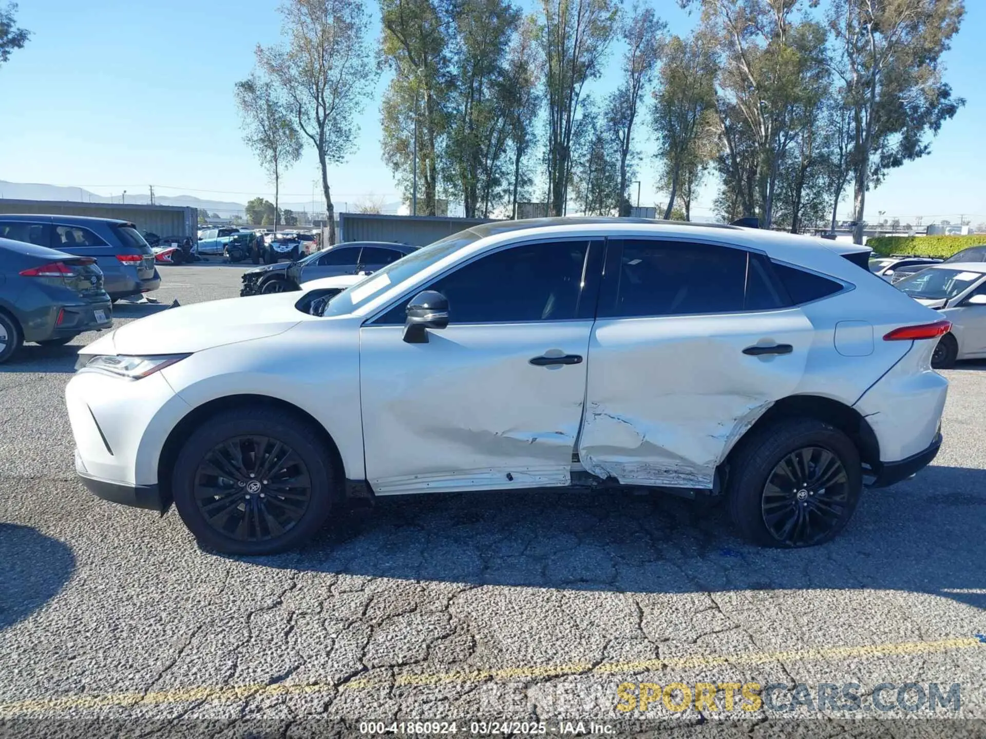 14 Photograph of a damaged car JTEAAAAH8PJ144374 TOYOTA VENZA 2023