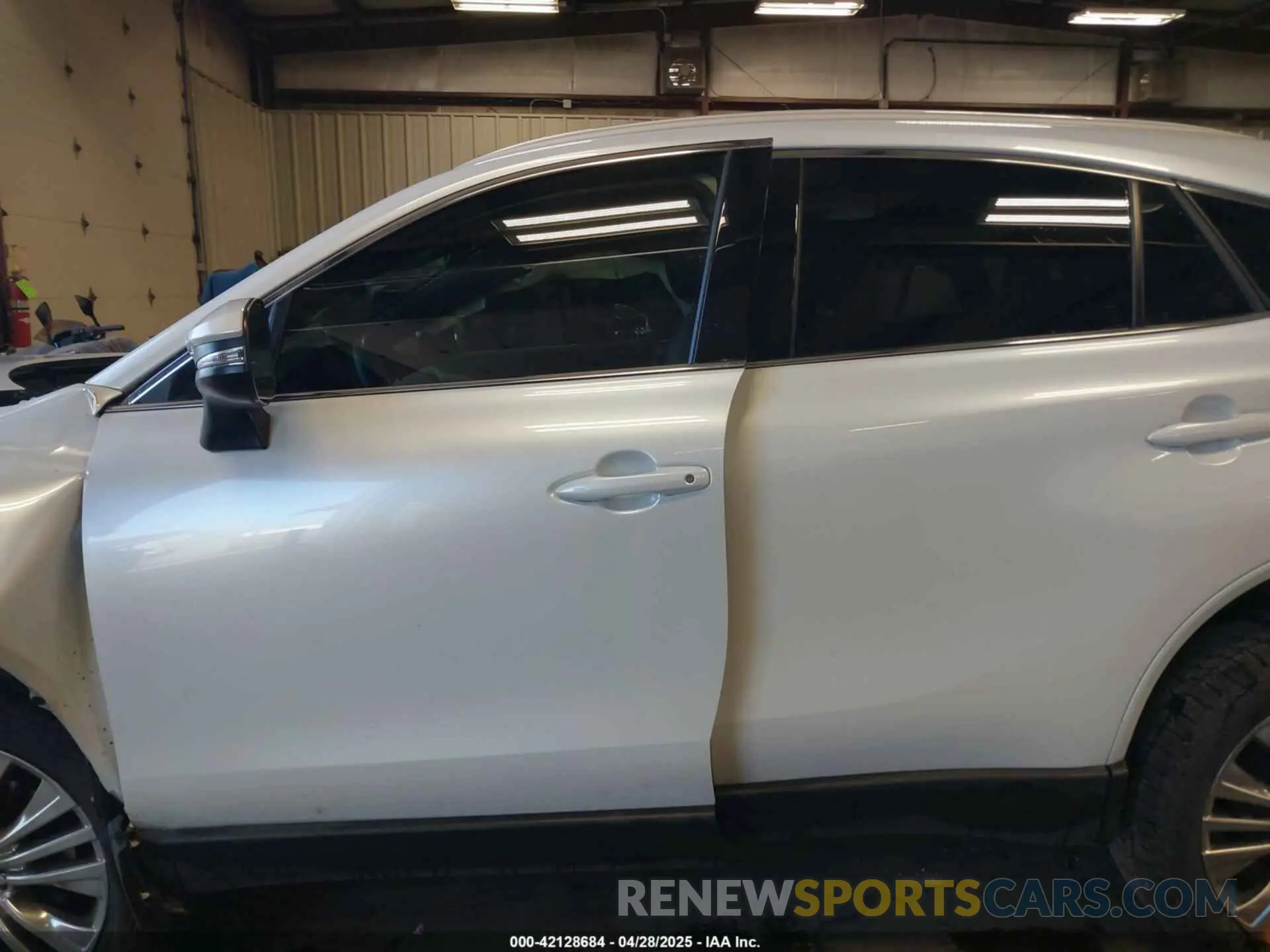 14 Photograph of a damaged car JTEAAAAHXPJ130945 TOYOTA VENZA 2023