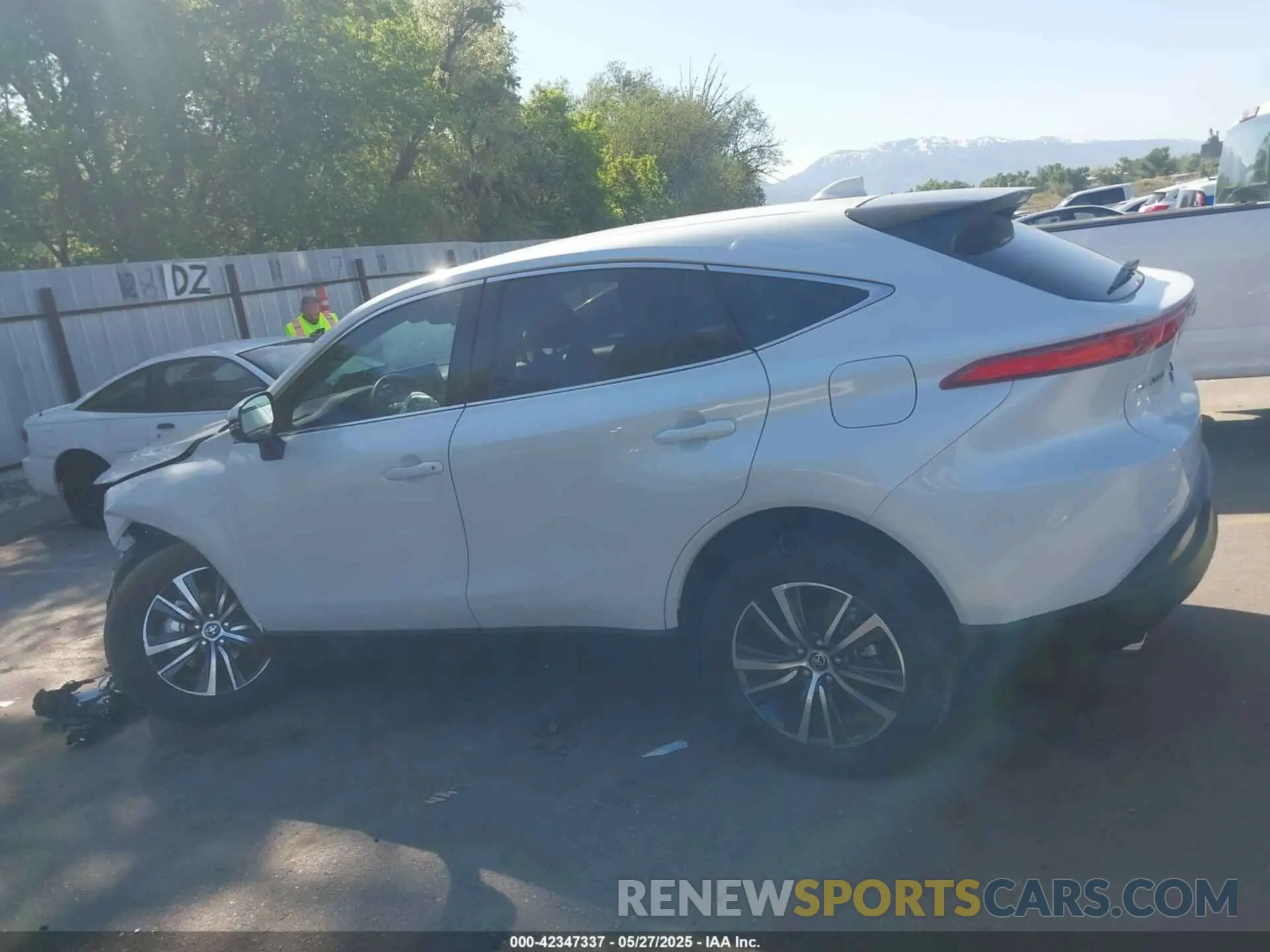 13 Photograph of a damaged car JTEAAAAH3RJ182291 TOYOTA VENZA 2024