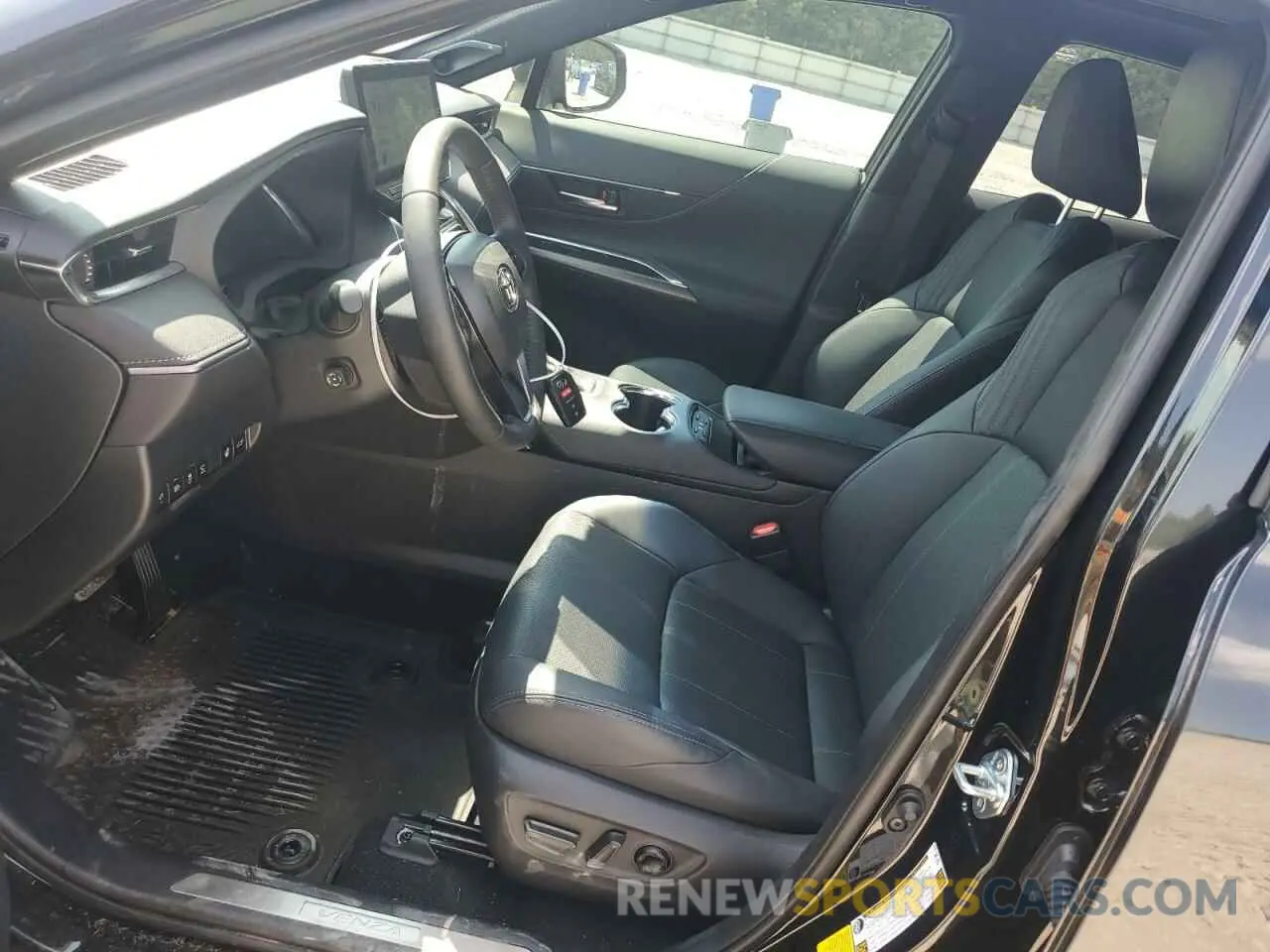 7 Photograph of a damaged car JTEAAAAH4RJ173020 TOYOTA VENZA 2024