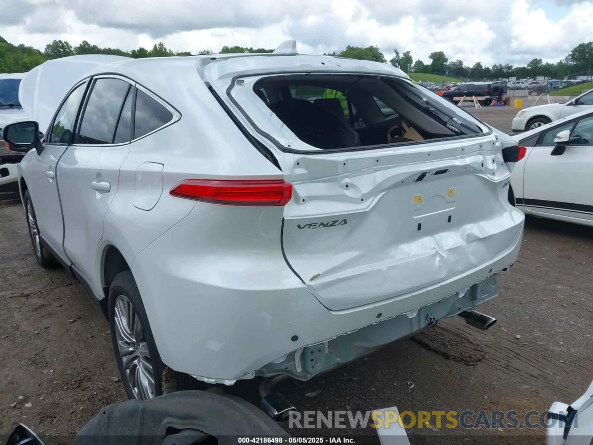 6 Photograph of a damaged car JTEAAAAH4RJ176970 TOYOTA VENZA 2024