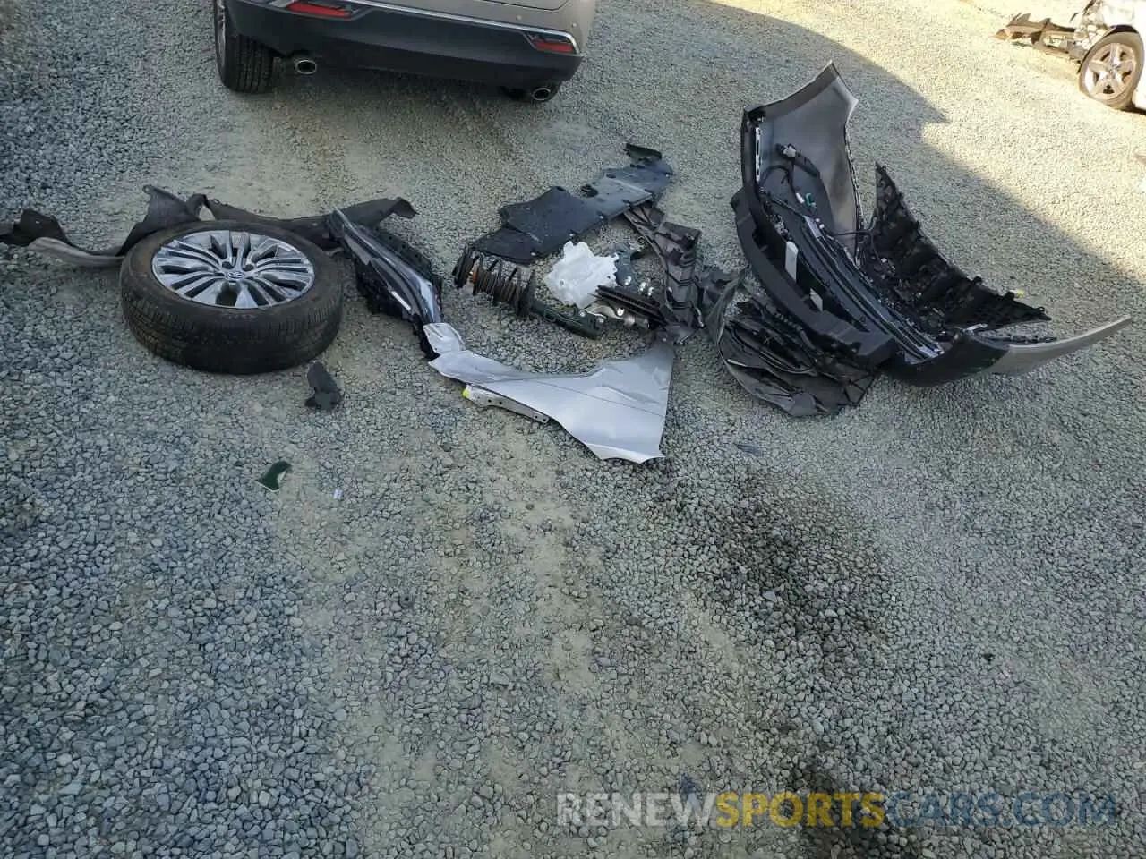 13 Photograph of a damaged car JTEAAAAH5RJ175424 TOYOTA VENZA 2024