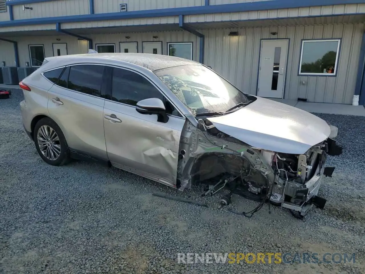4 Photograph of a damaged car JTEAAAAH5RJ175424 TOYOTA VENZA 2024