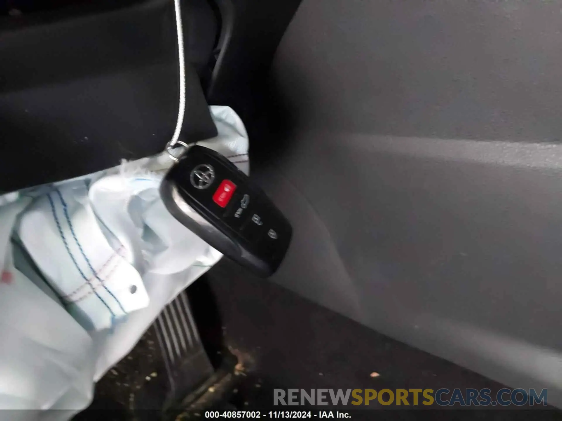 11 Photograph of a damaged car JTEAAAAH5RJ179649 TOYOTA VENZA 2024