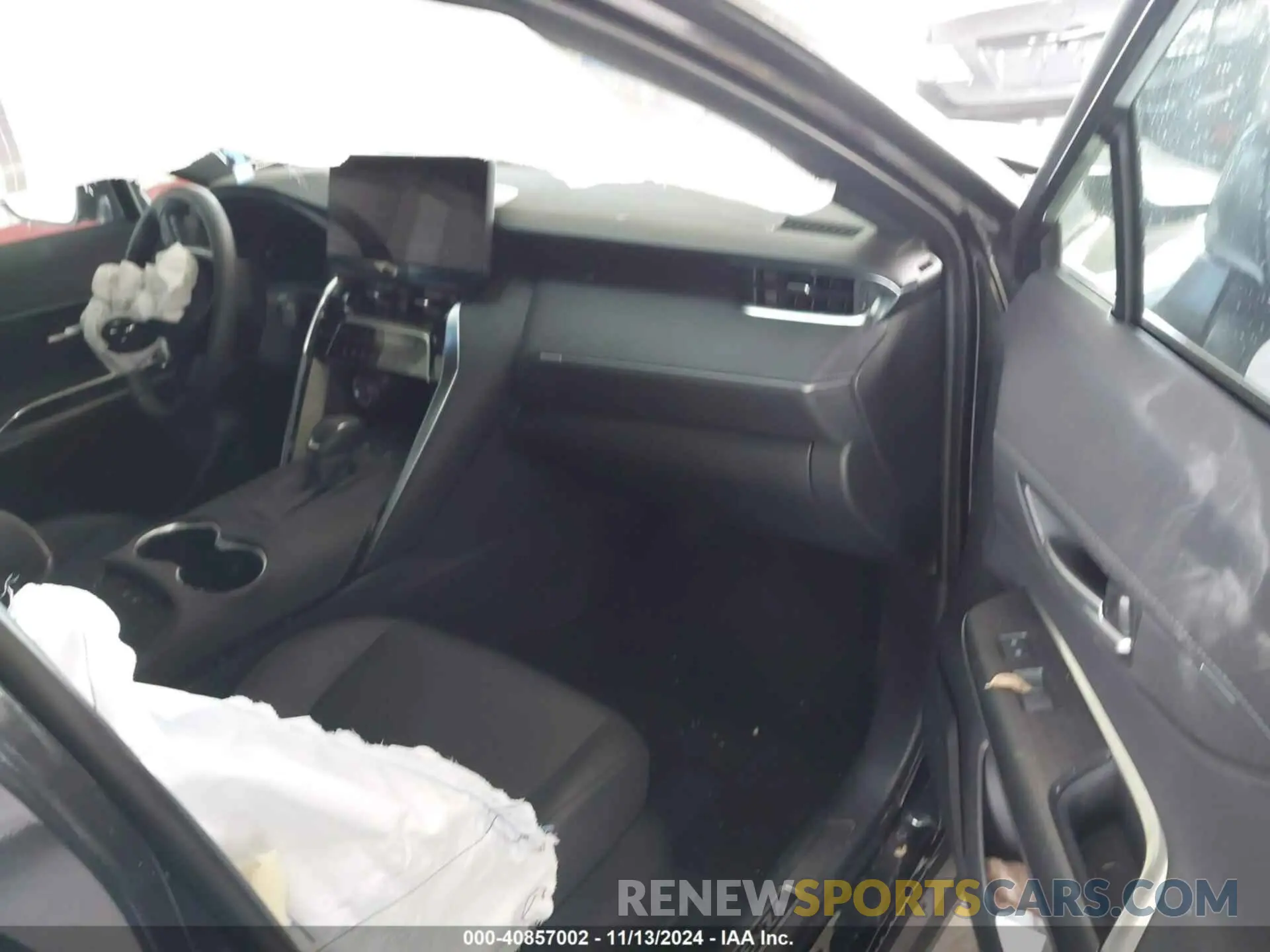 5 Photograph of a damaged car JTEAAAAH5RJ179649 TOYOTA VENZA 2024