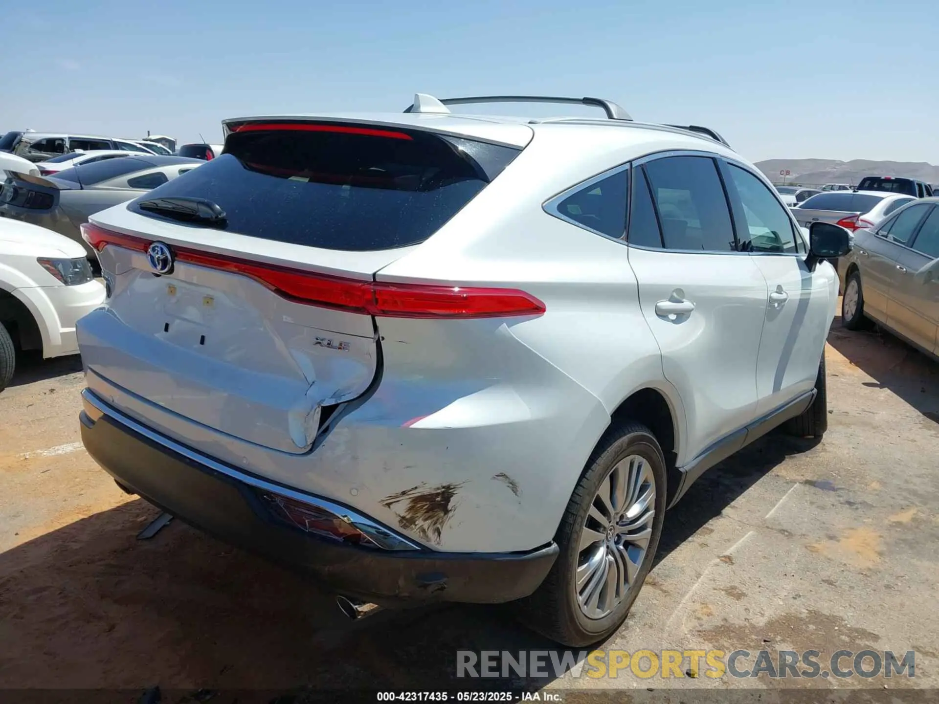 4 Photograph of a damaged car JTEAAAAH5RJ192353 TOYOTA VENZA 2024