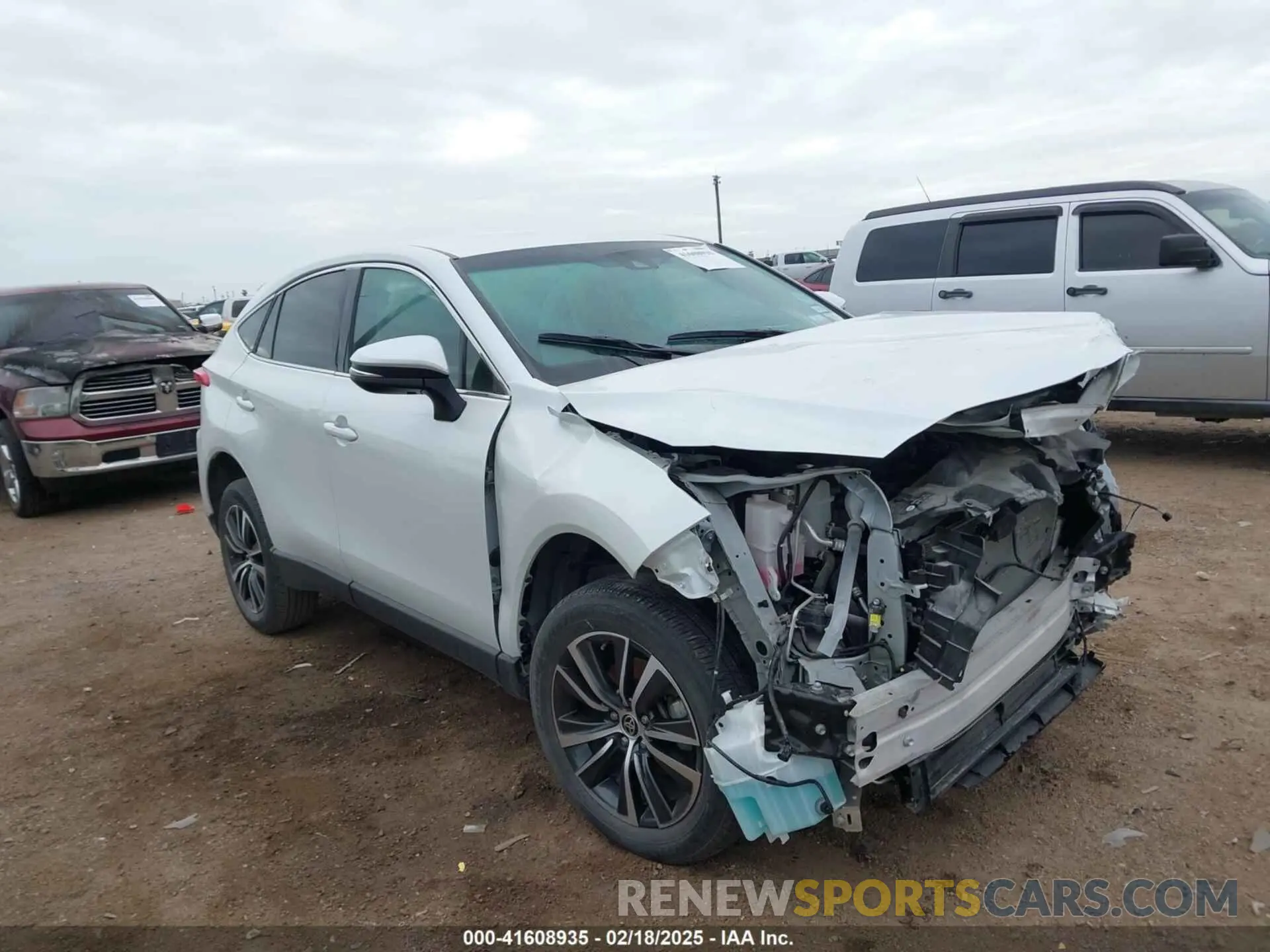 12 Photograph of a damaged car JTEAAAAH6RJ165999 TOYOTA VENZA 2024