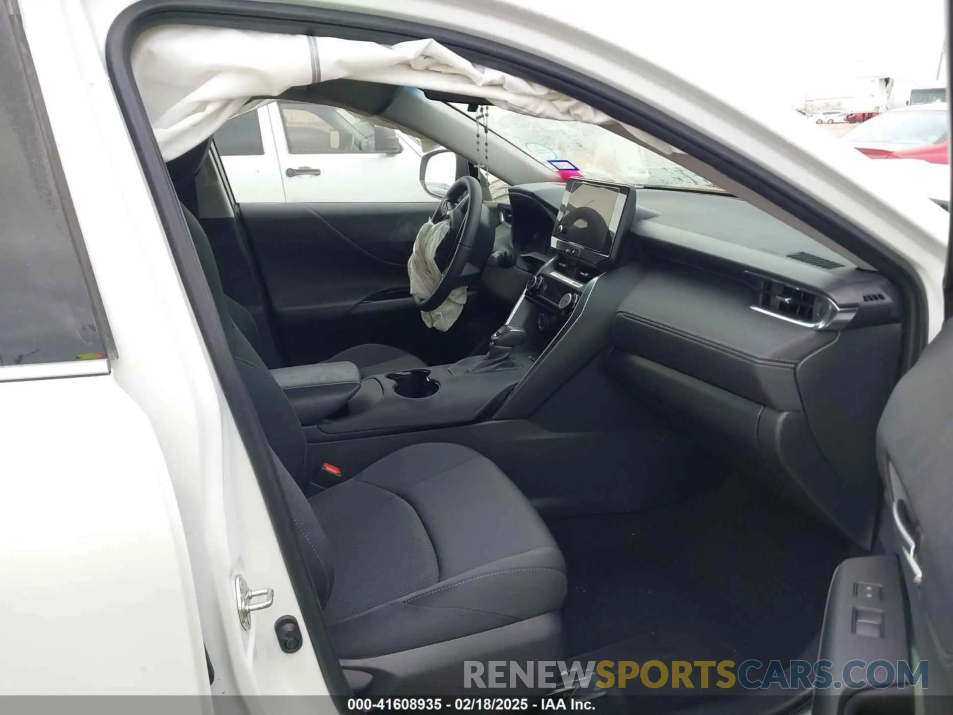 5 Photograph of a damaged car JTEAAAAH6RJ165999 TOYOTA VENZA 2024