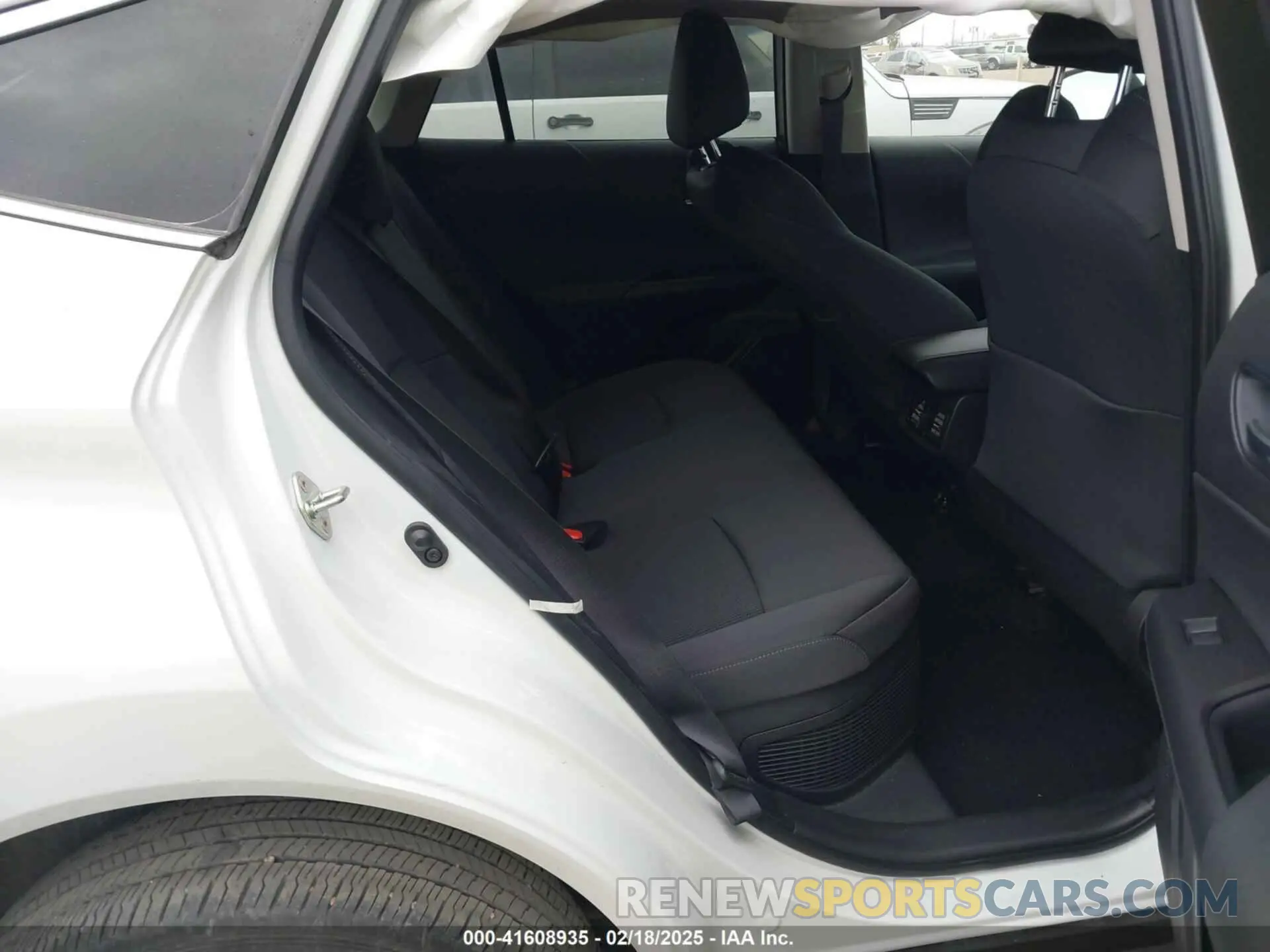 8 Photograph of a damaged car JTEAAAAH6RJ165999 TOYOTA VENZA 2024