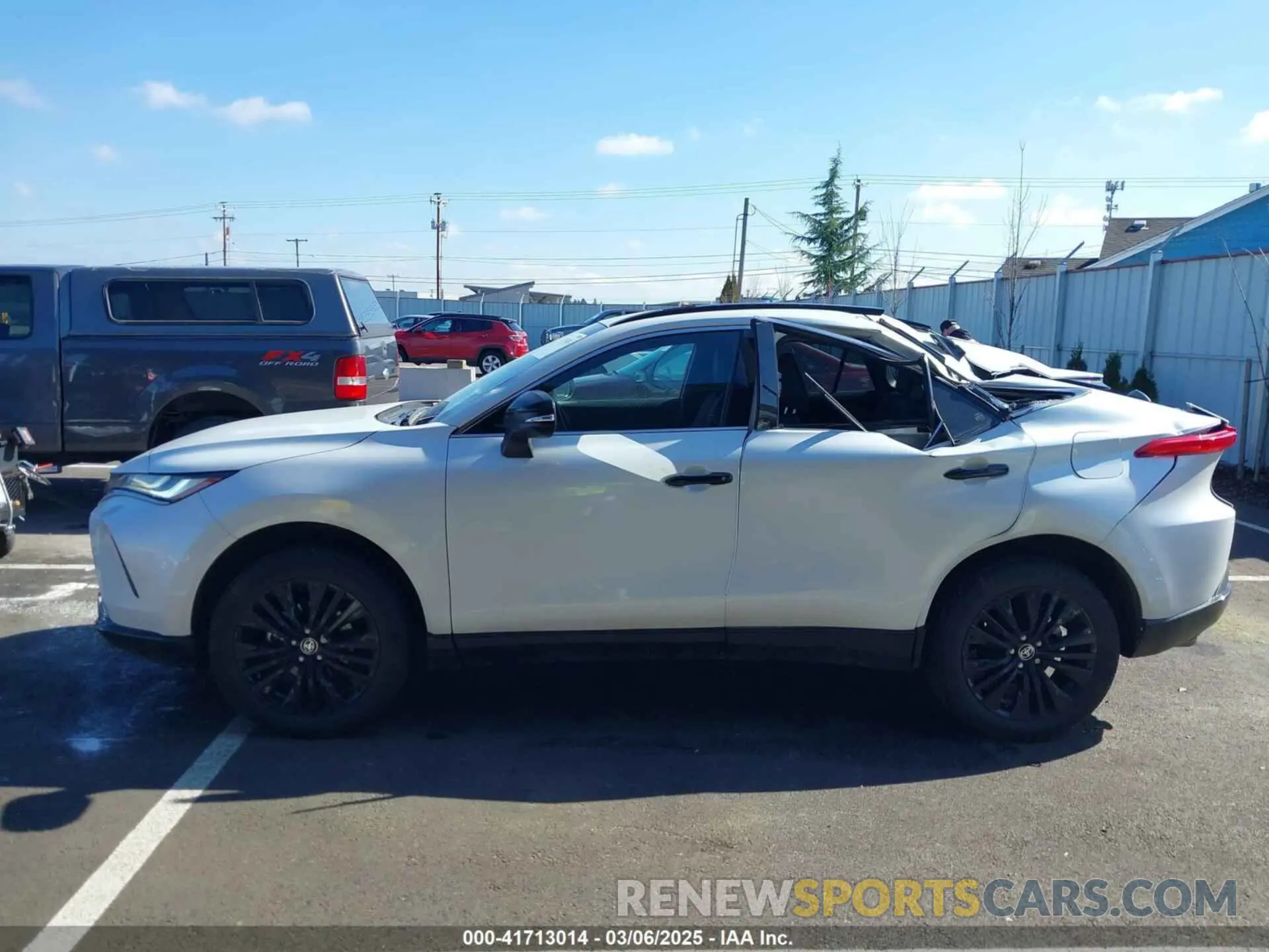 14 Photograph of a damaged car JTEAAAAH6RJ168269 TOYOTA VENZA 2024