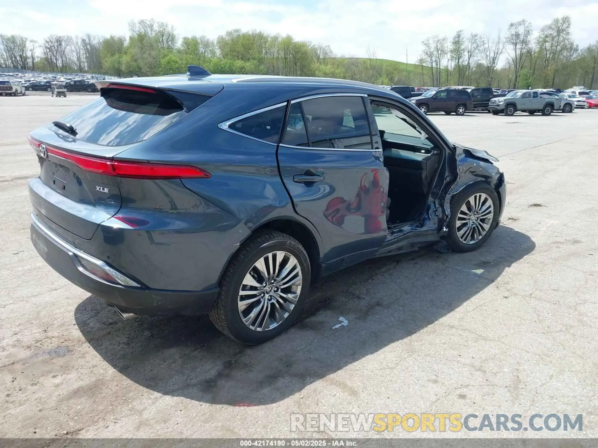 4 Photograph of a damaged car JTEAAAAH7RJ189793 TOYOTA VENZA 2024