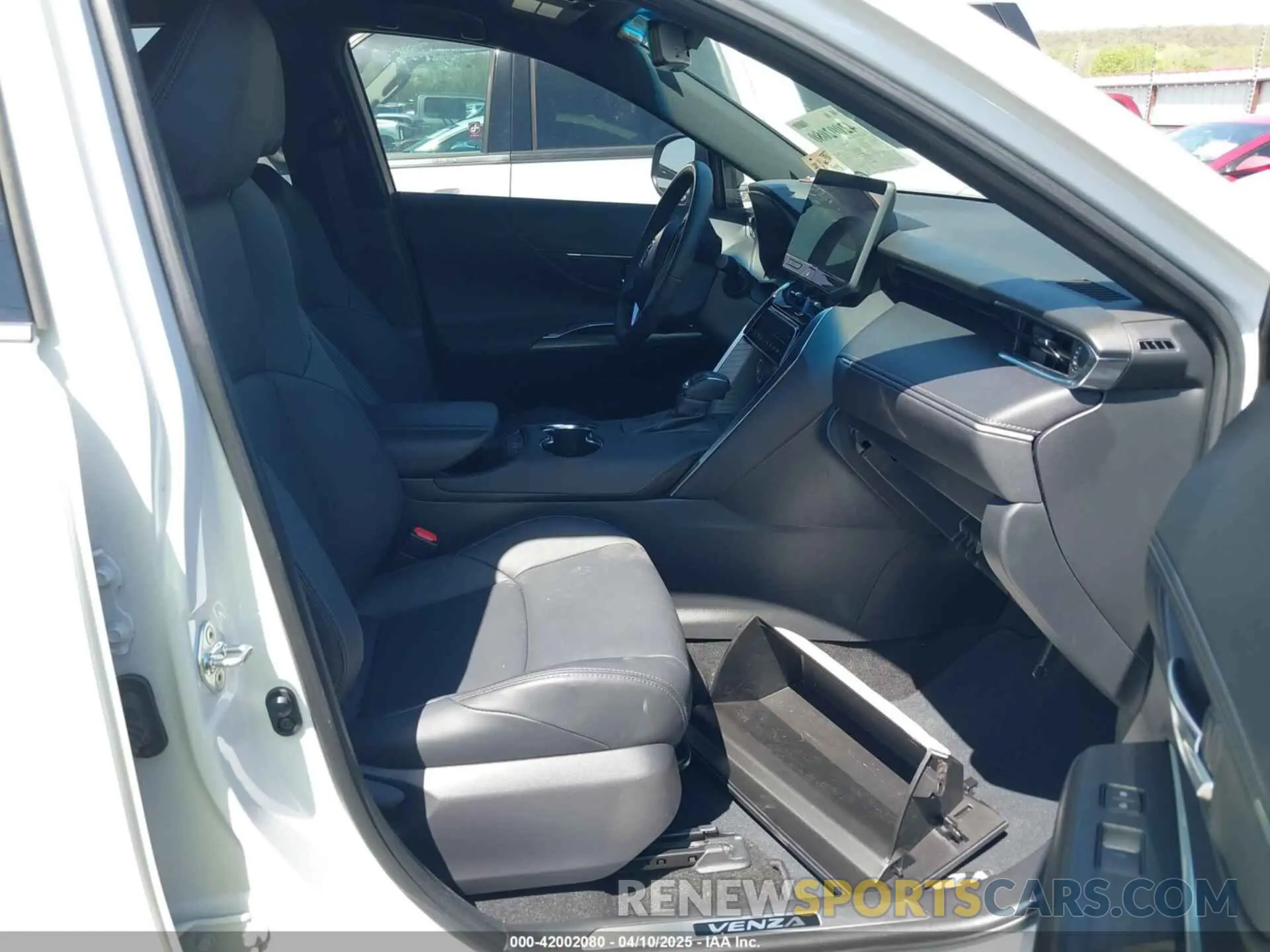 5 Photograph of a damaged car JTEAAAAH8RJ162053 TOYOTA VENZA 2024