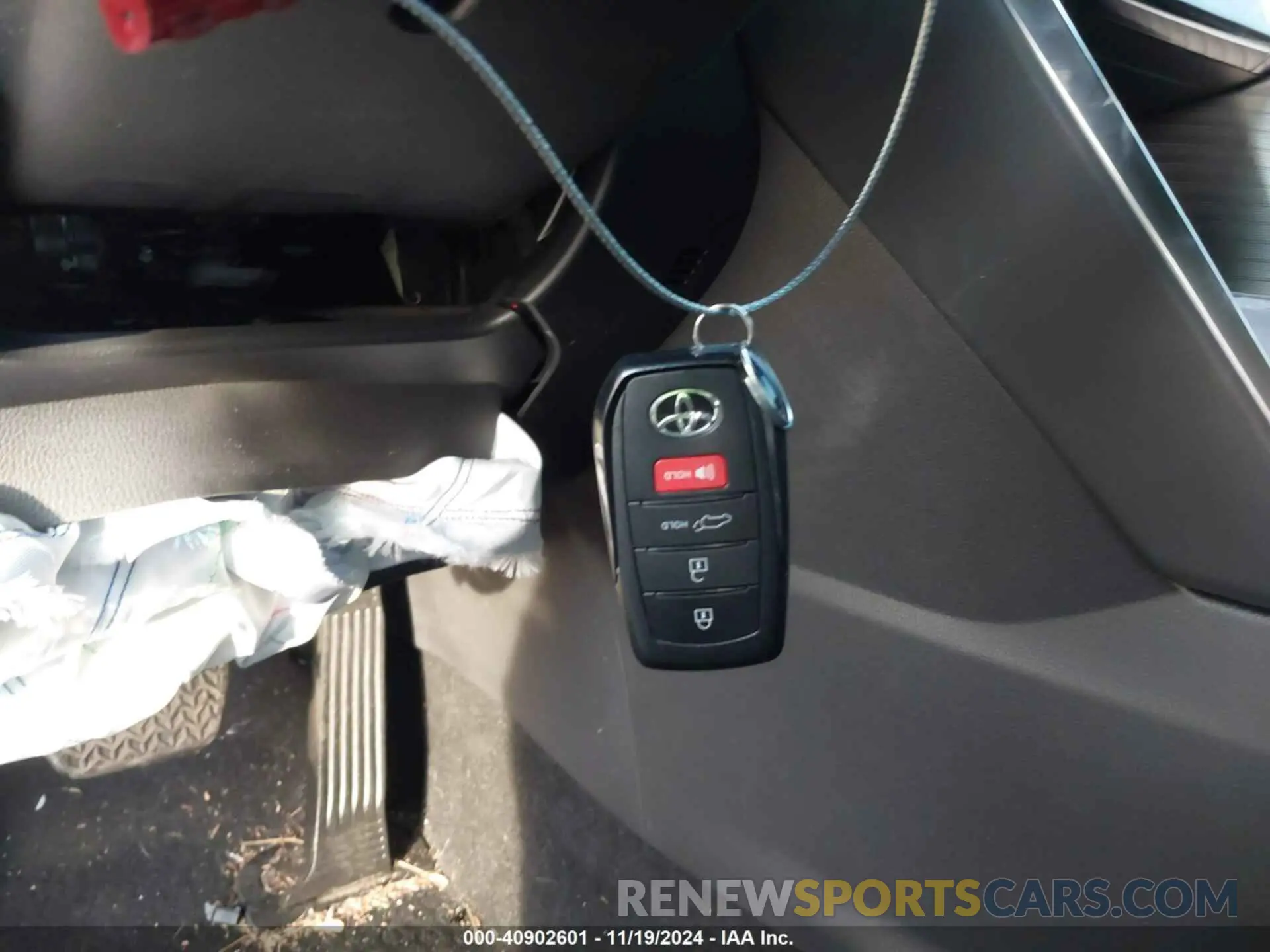 11 Photograph of a damaged car JTEAAAAH8RJ163607 TOYOTA VENZA 2024