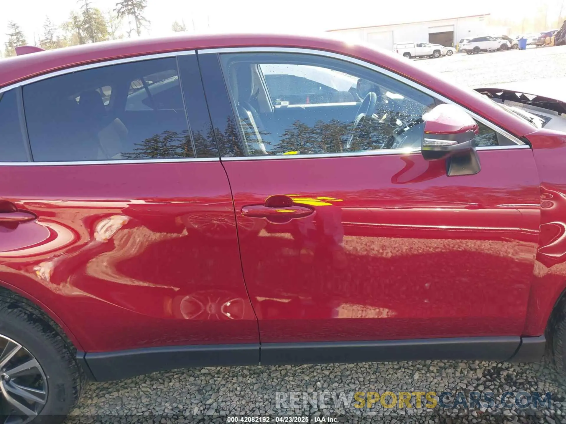 14 Photograph of a damaged car JTEAAAAH8RJ172579 TOYOTA VENZA 2024