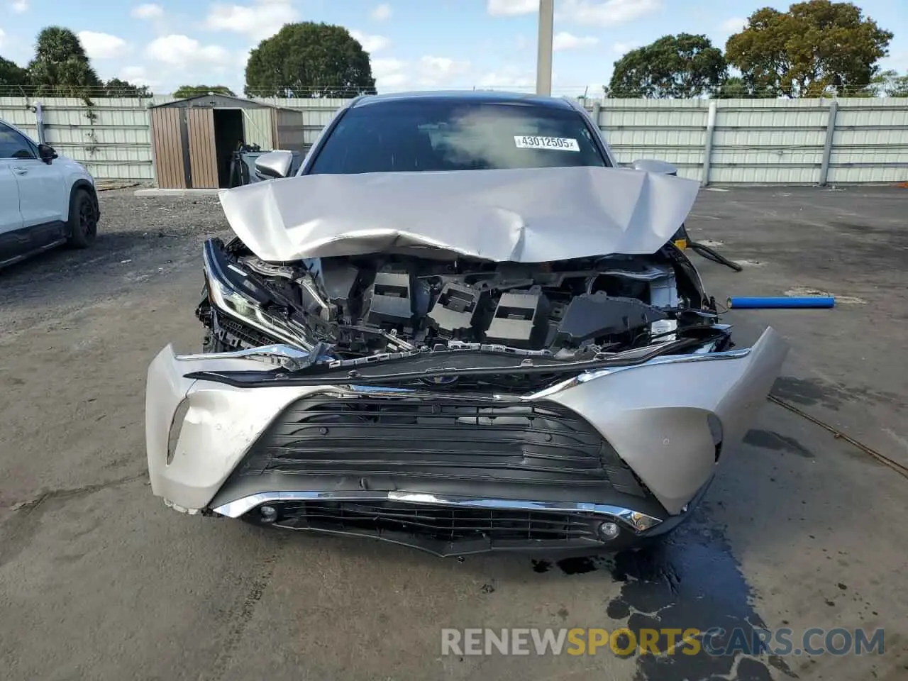 5 Photograph of a damaged car JTEAAAAH9RJ187012 TOYOTA VENZA 2024
