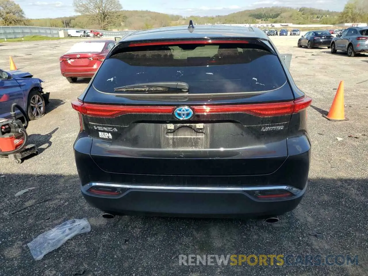 6 Photograph of a damaged car JTEAAAAHXRJ172485 TOYOTA VENZA 2024