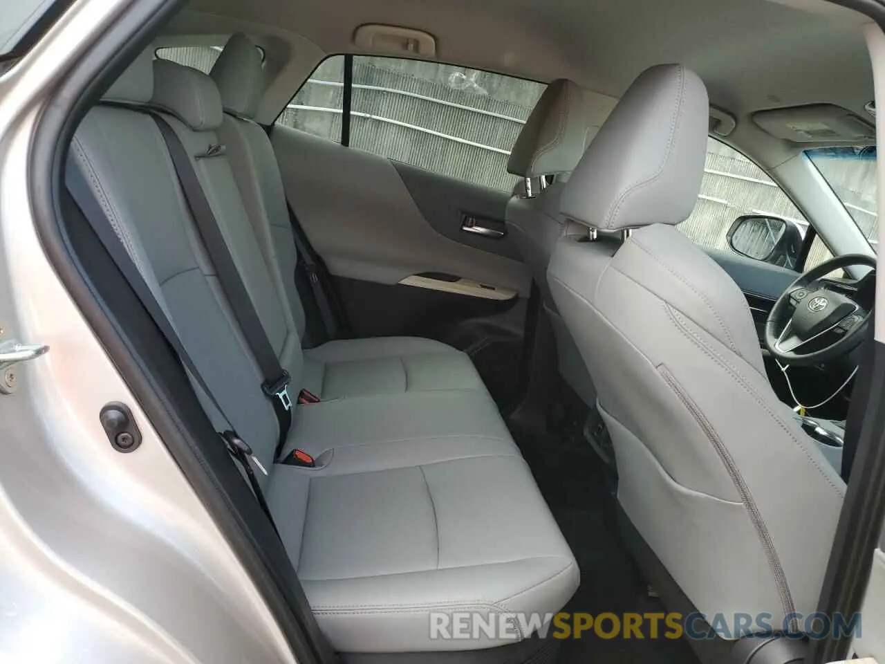 11 Photograph of a damaged car JTEAAAAHXRJ175337 TOYOTA VENZA 2024