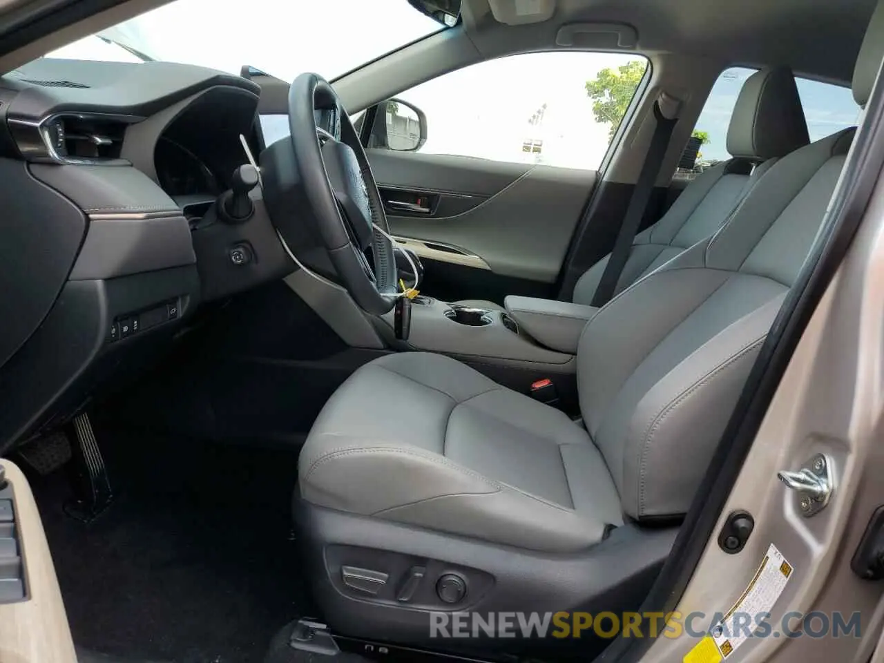 7 Photograph of a damaged car JTEAAAAHXRJ175337 TOYOTA VENZA 2024