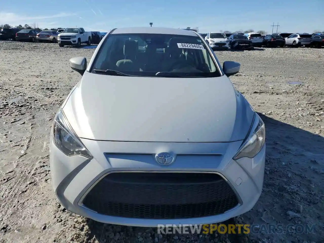 5 Photograph of a damaged car 3MYDLBYV0KY505938 TOYOTA YARIS 2019