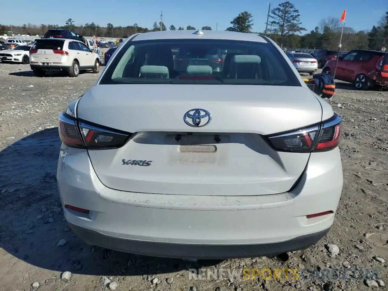 6 Photograph of a damaged car 3MYDLBYV0KY505938 TOYOTA YARIS 2019