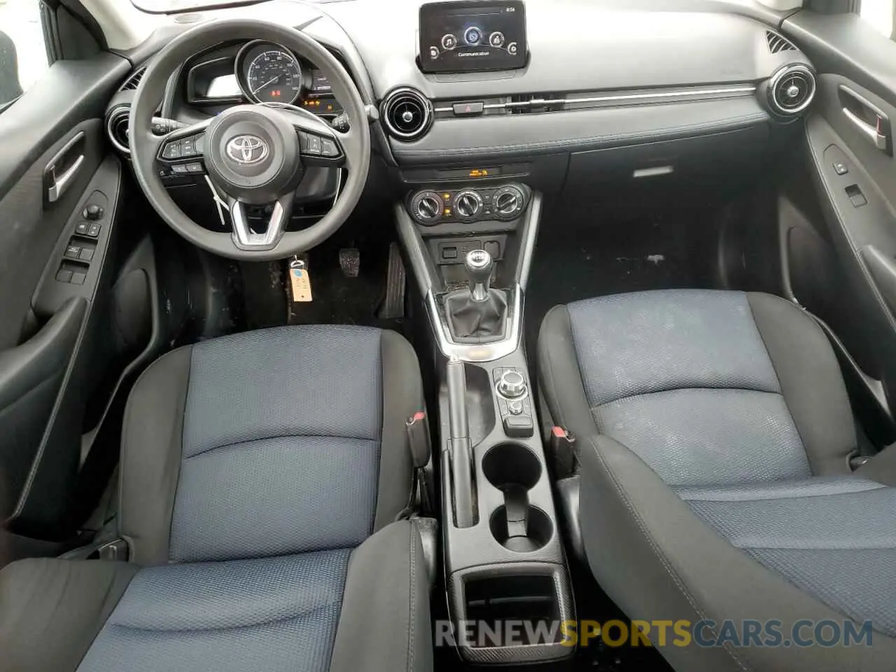 8 Photograph of a damaged car 3MYDLBYV0KY513912 TOYOTA YARIS 2019
