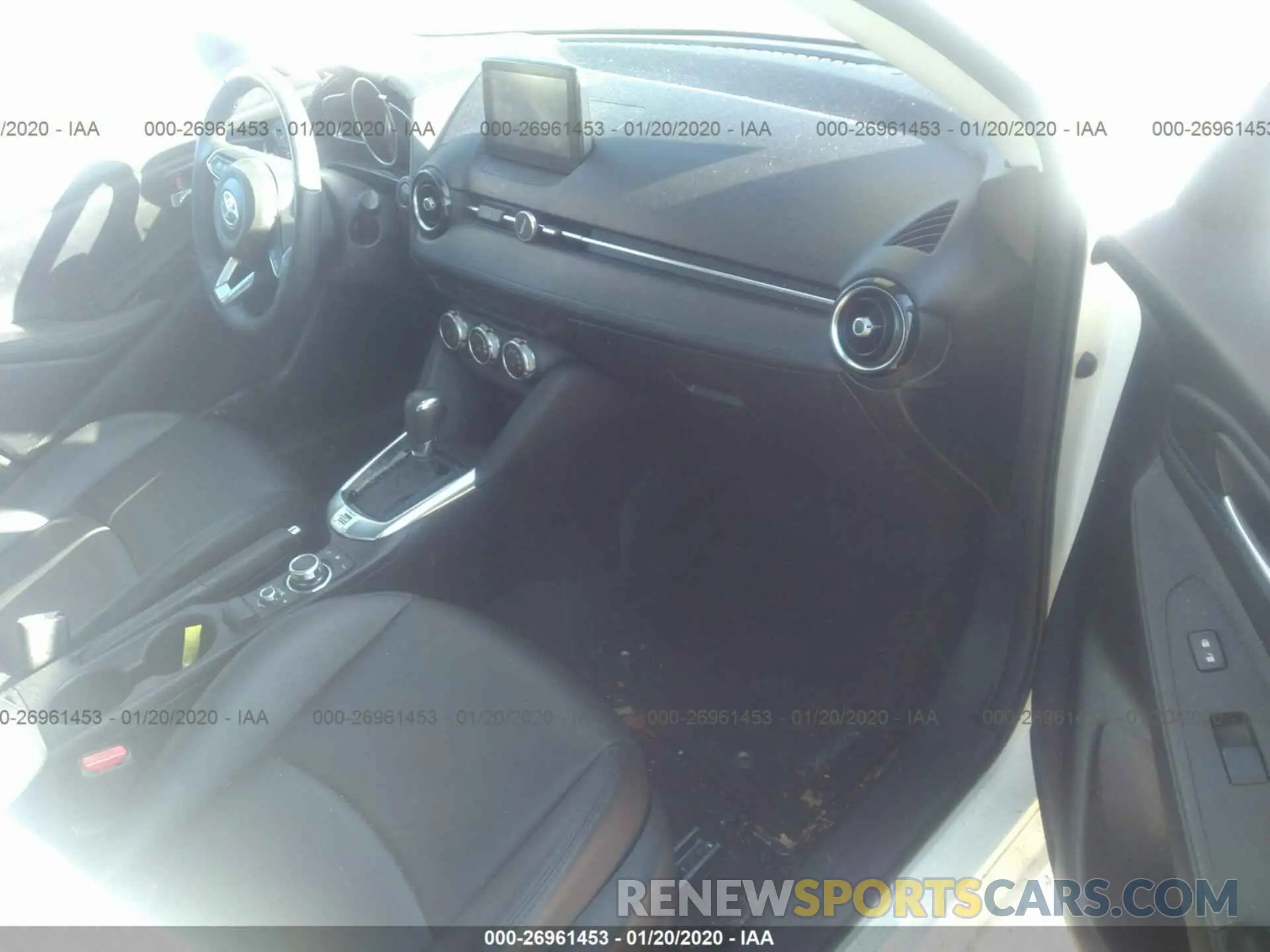 5 Photograph of a damaged car 3MYDLBYV0KY516888 TOYOTA YARIS 2019