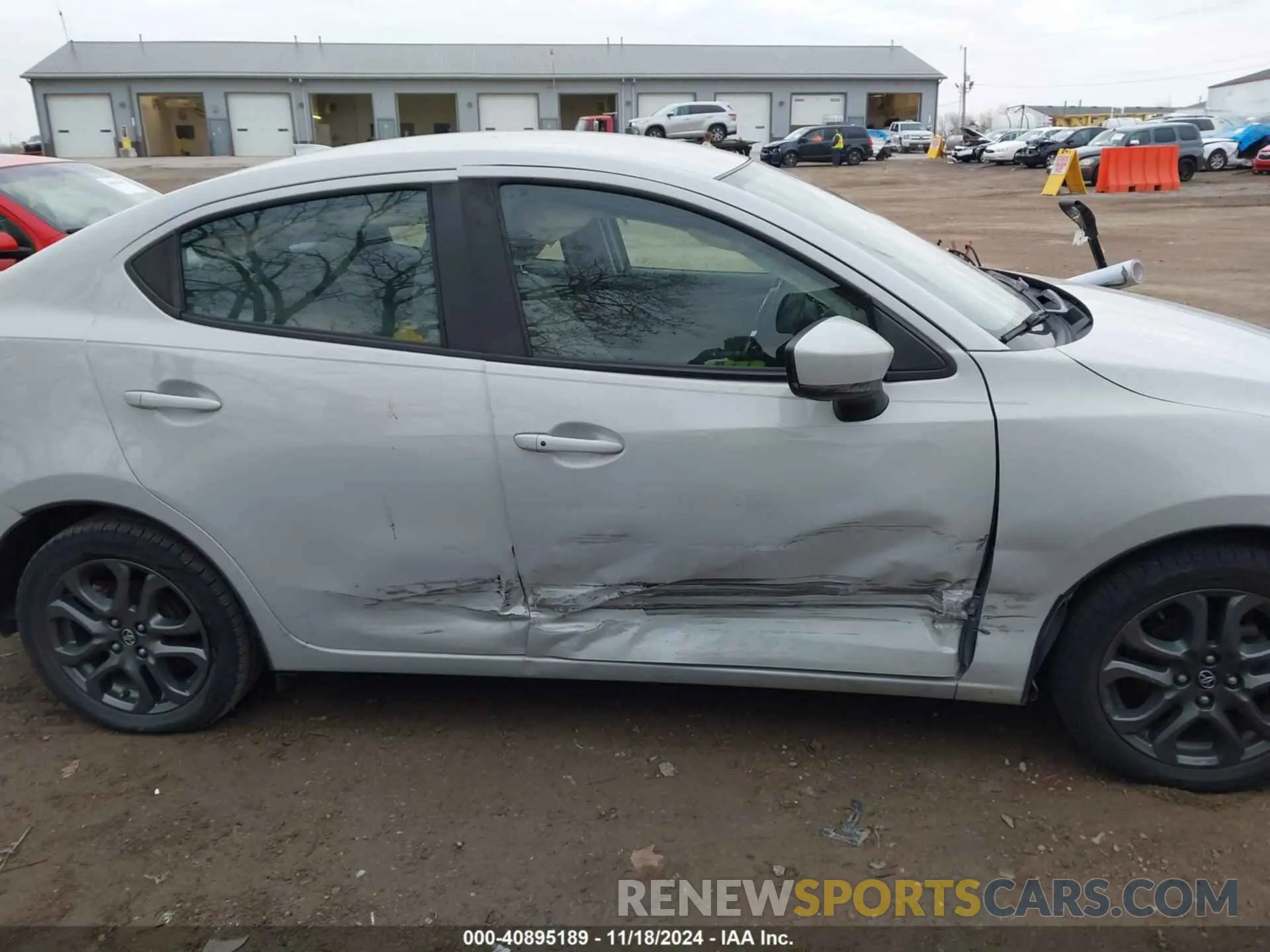 13 Photograph of a damaged car 3MYDLBYV0KY517216 TOYOTA YARIS 2019